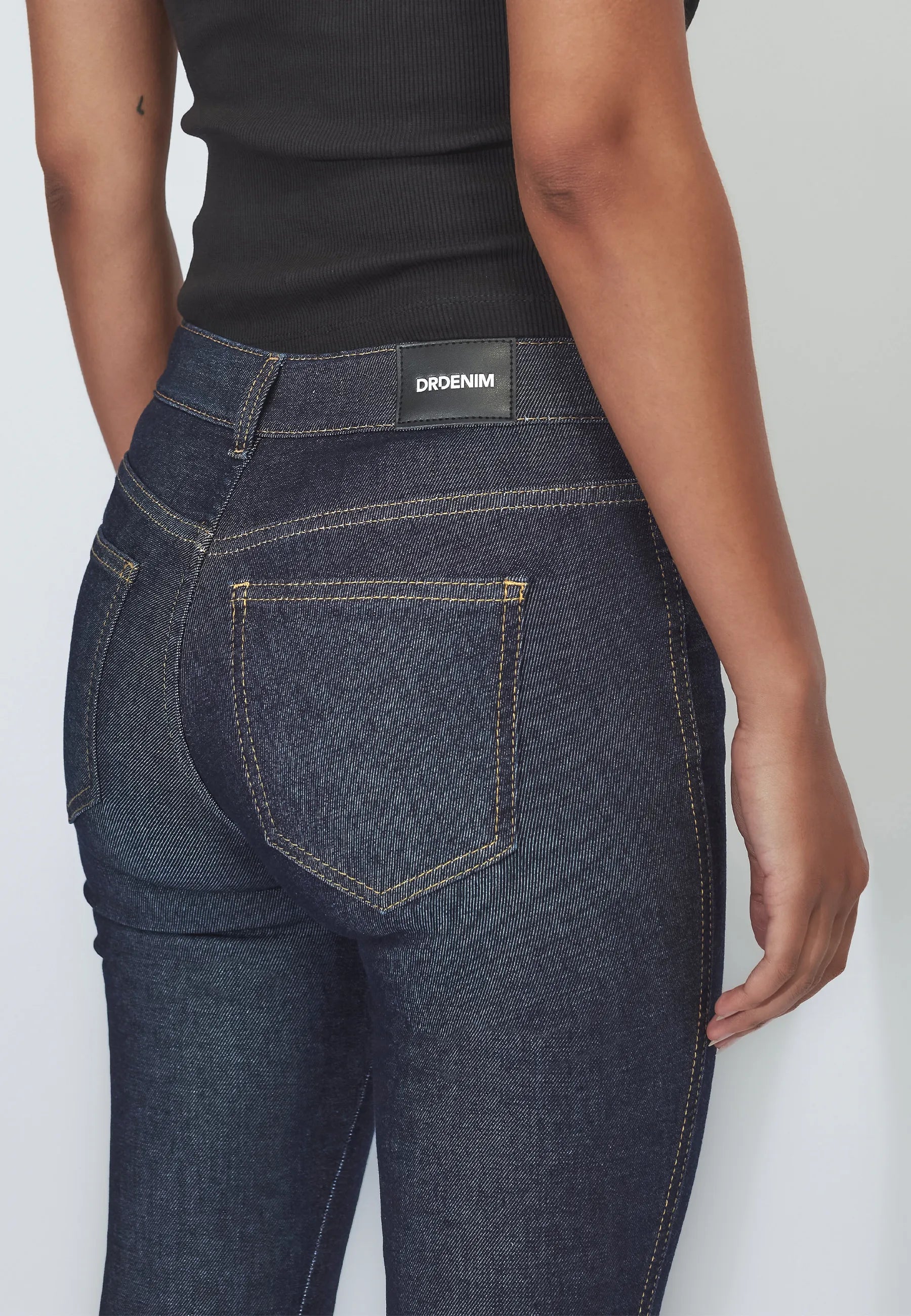 1920101F78_DrDenim_LexyMidSkinny_SheckBlueRinsed_Main_W5_2