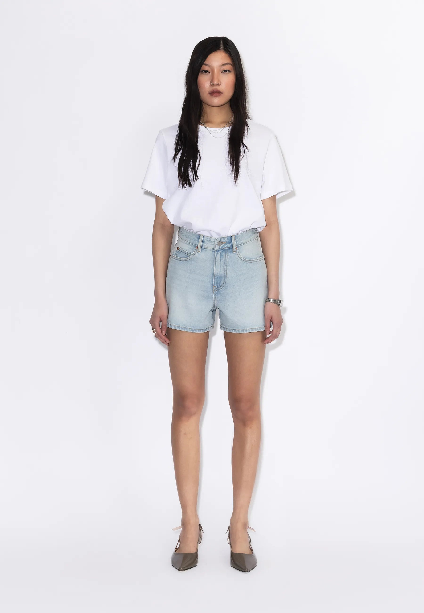1930128L39_DrDenim_NoraShorts_BayLightUsed_Main_W1_4