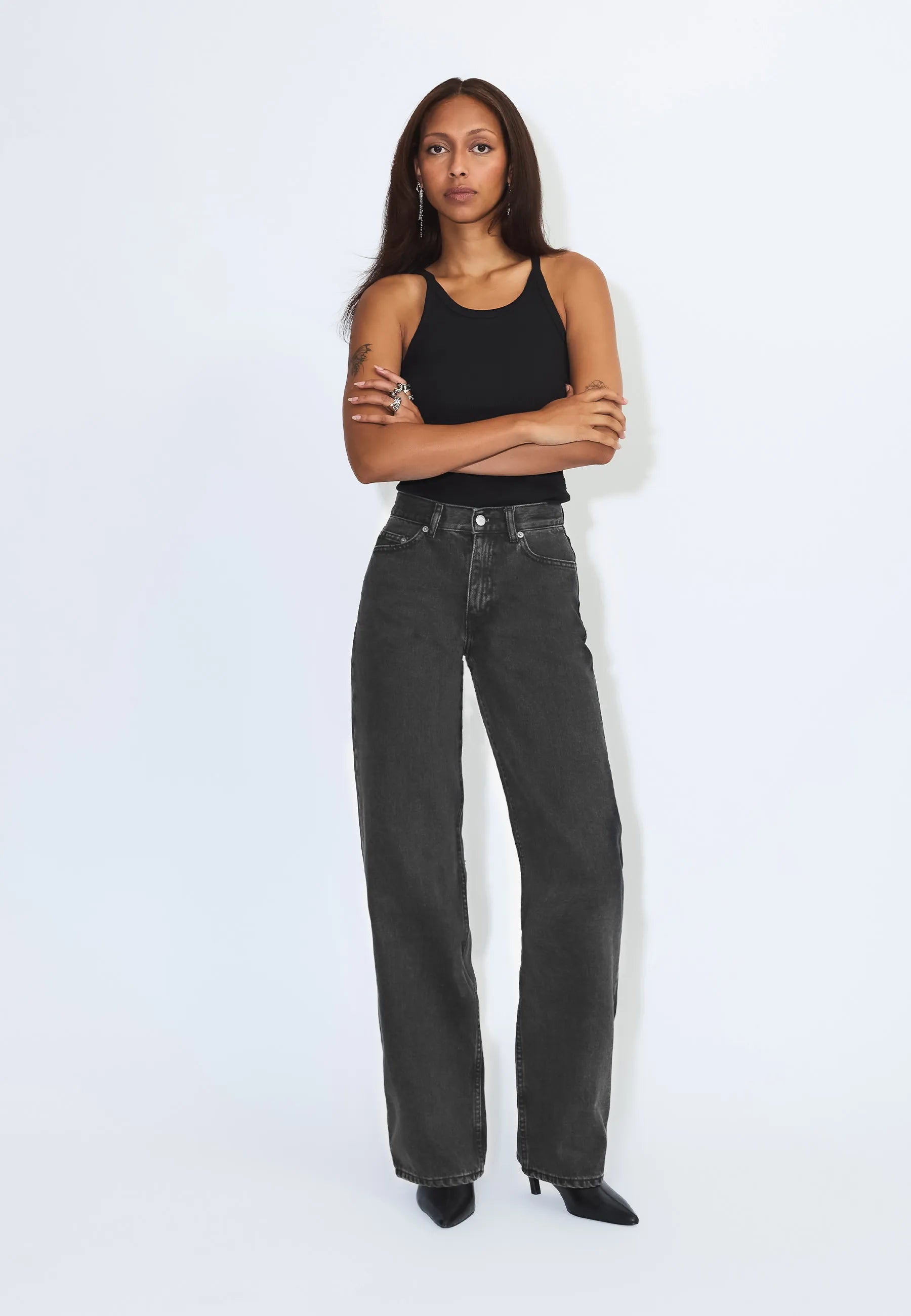 2010108A58_DrDenim_EchoHighStraight_RetroBlack_Main_W1_1