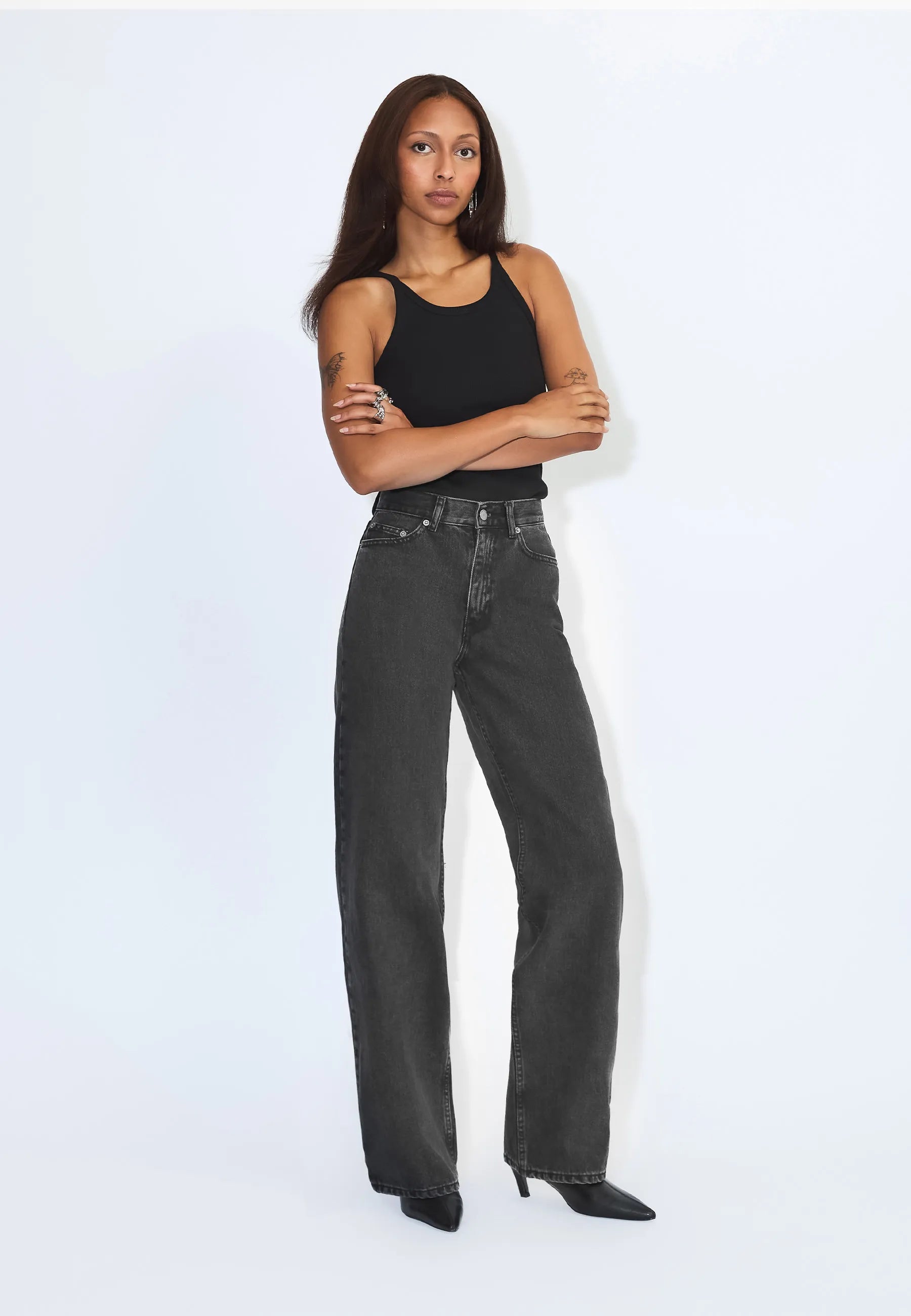 2010108A58_DrDenim_EchoHighStraight_RetroBlack_Main_W1_2