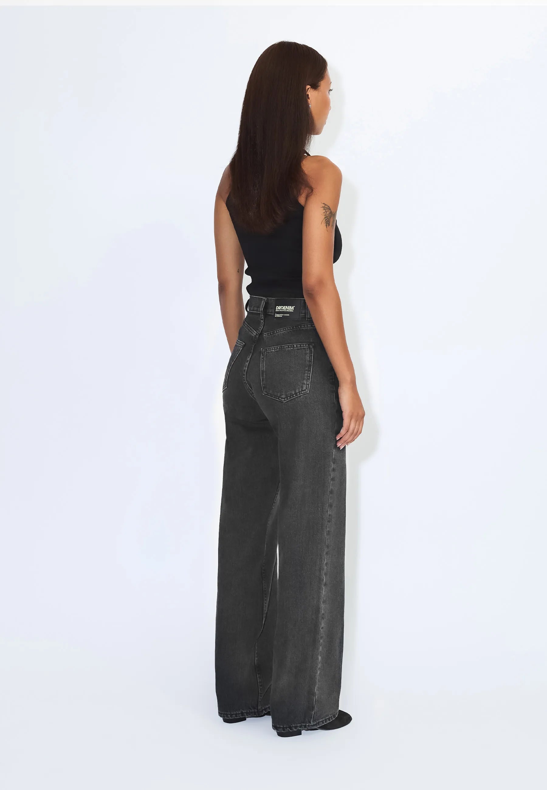 2010108A58_DrDenim_EchoHighStraight_RetroBlack_Main_W2_1