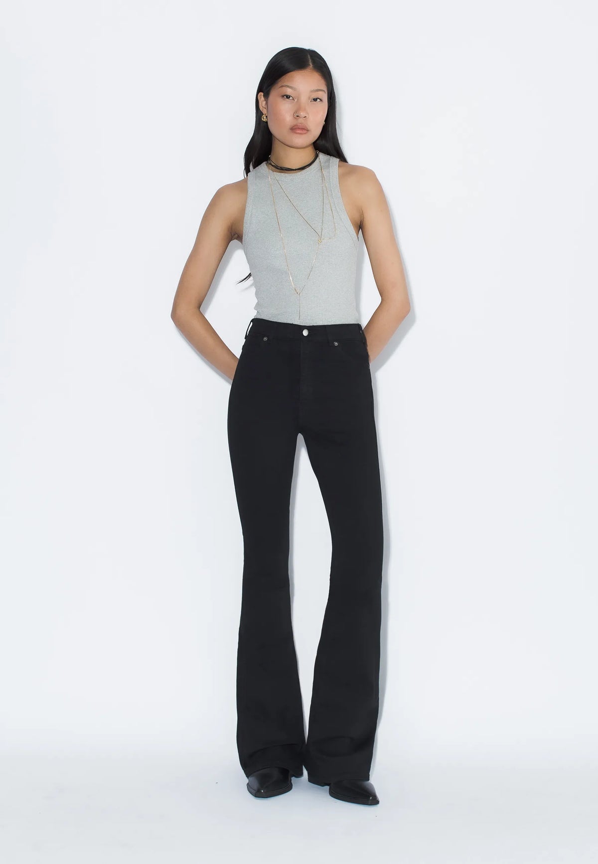2030102101_DrDenim_MoxyHighFlare_Black_Main_W1_5