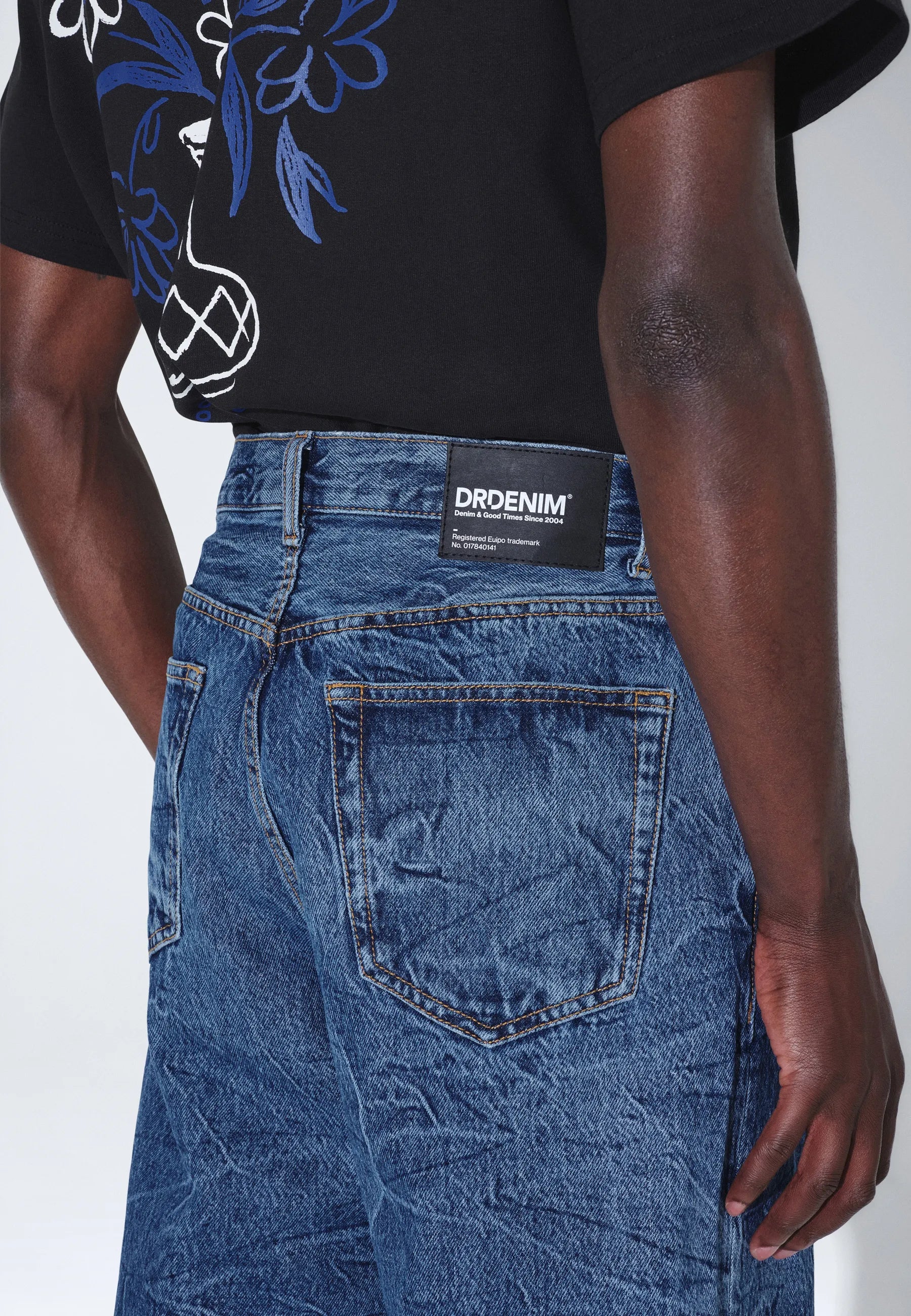 2110102067_DrDenim_OmarRelaxed_HoneyFun_Main_M5_2