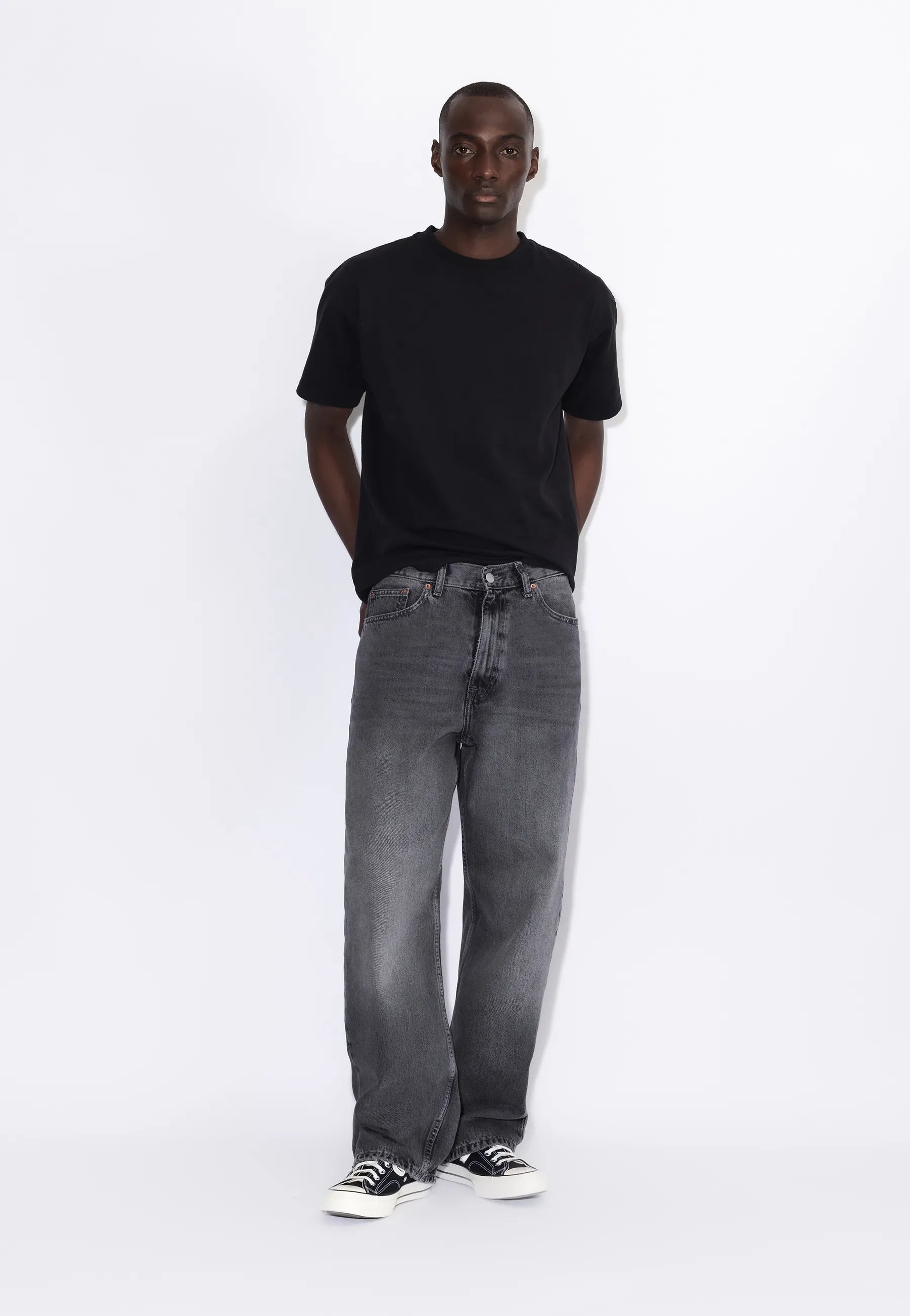 2110102184_DrDenim_OmarRelaxed_MidGreyUsed_Main_M1_1
