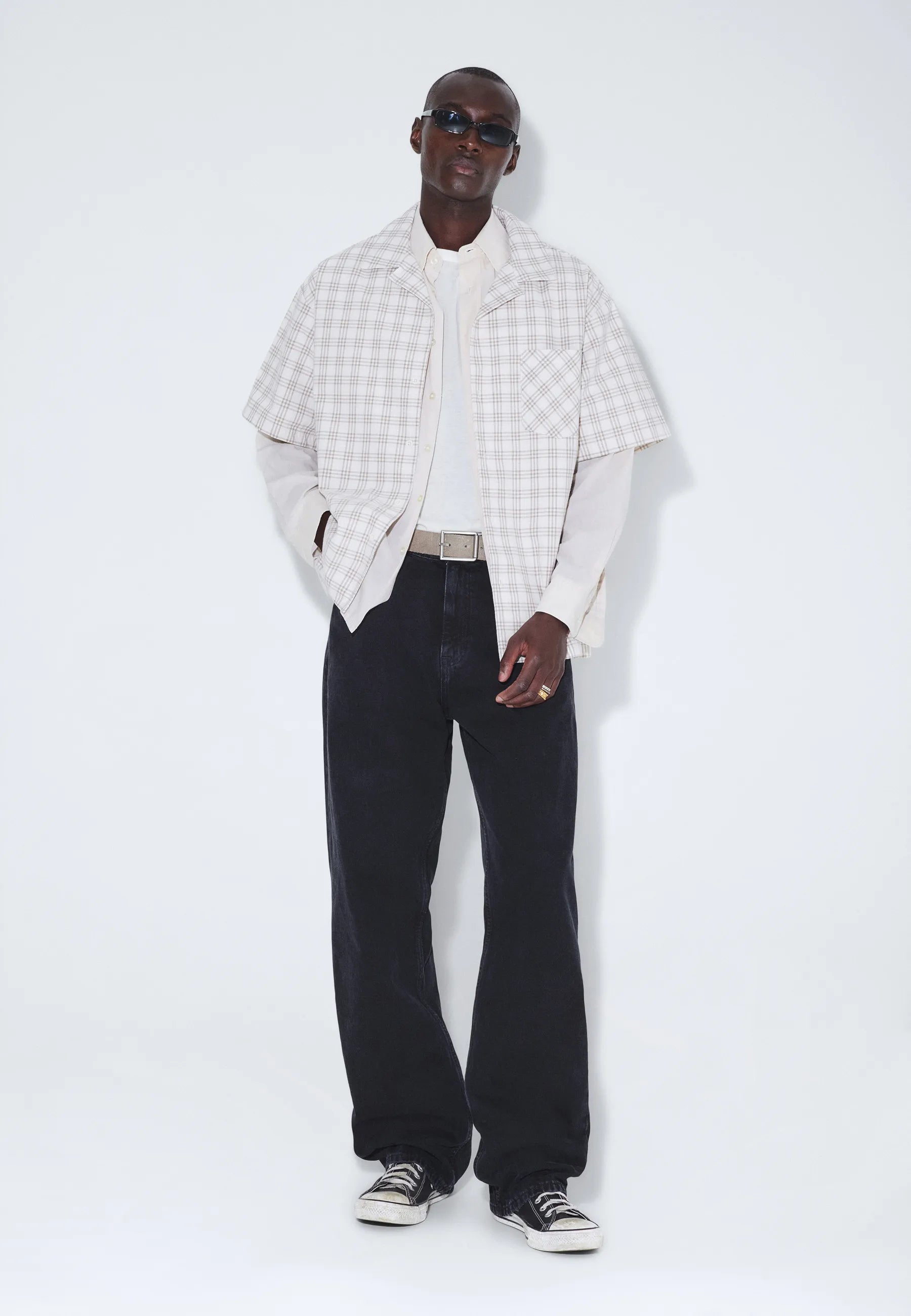 2110102A70_DrDenim_OmarRelaxed_WornBlack_Main_M1_2