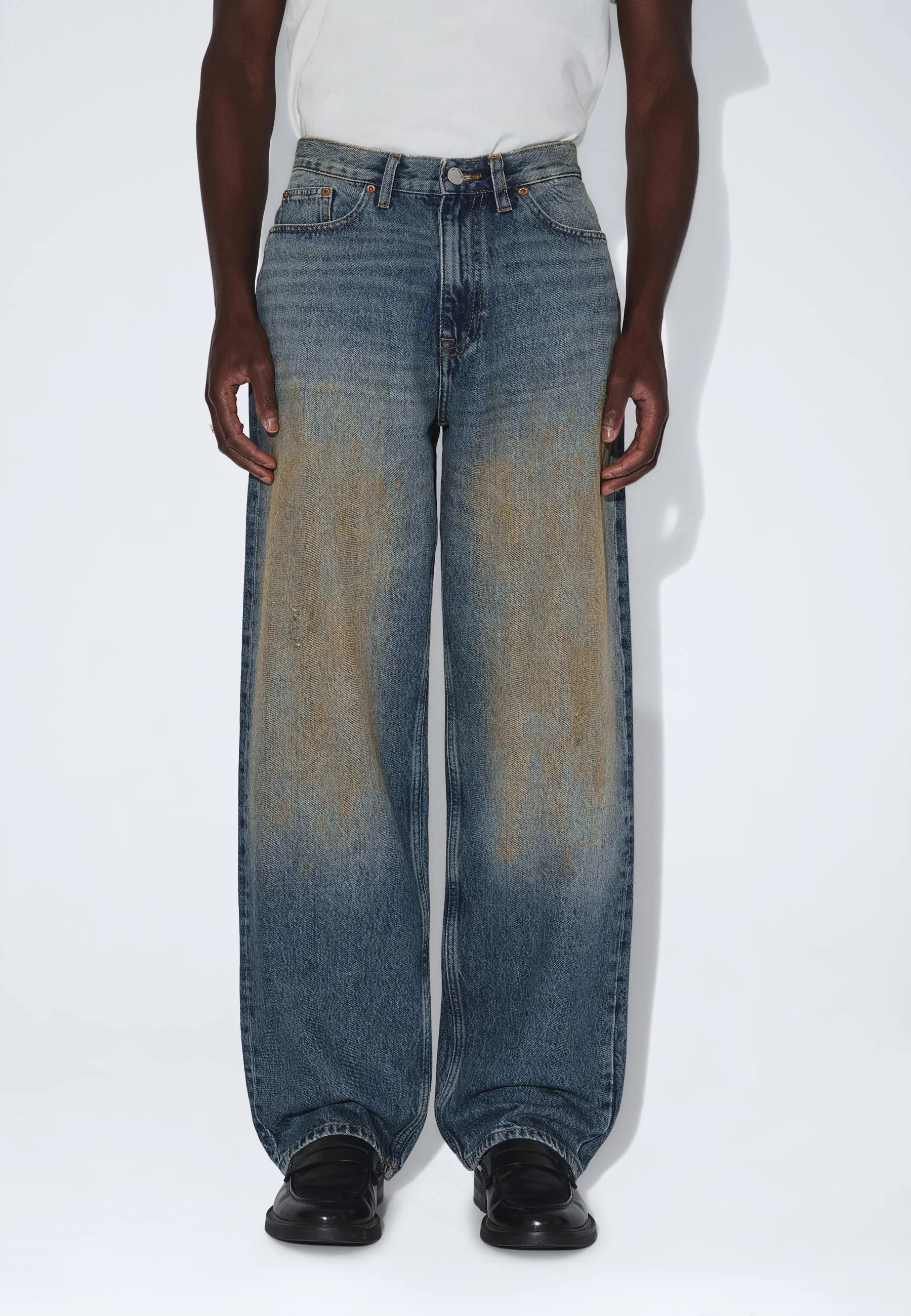 2110102M14_DrDenim_OmarRelaxed_StreamMidMudStains_main_M3_1