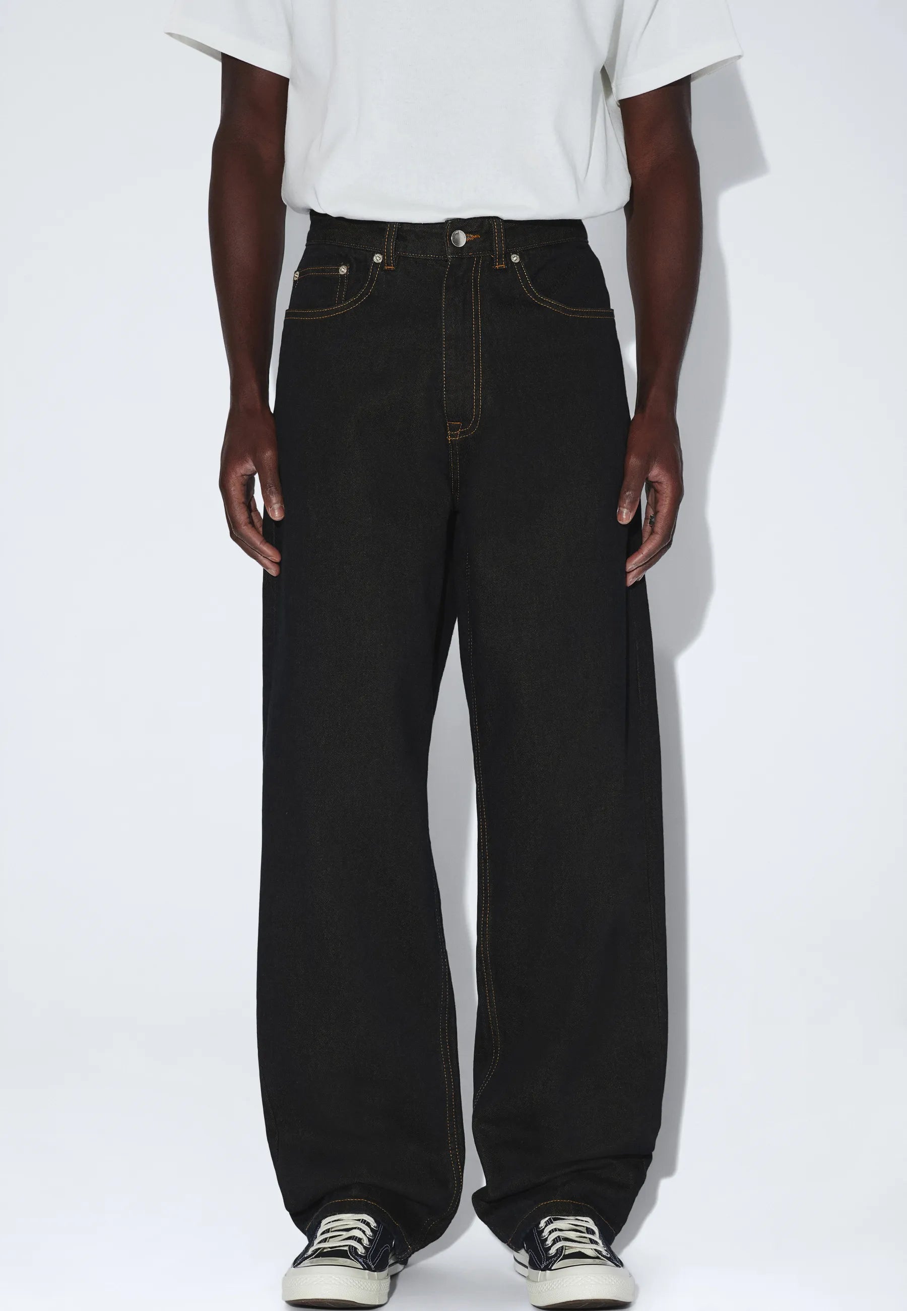 2110102M21_DrDenim_OmarRelaxed_KodiakRinse_main_M3