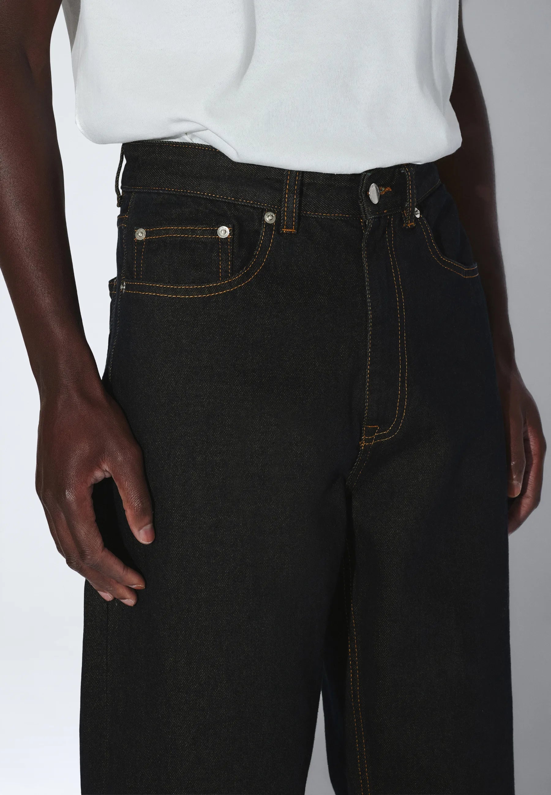 2110102M21_DrDenim_OmarRelaxed_KodiakRinse_main_M5_1