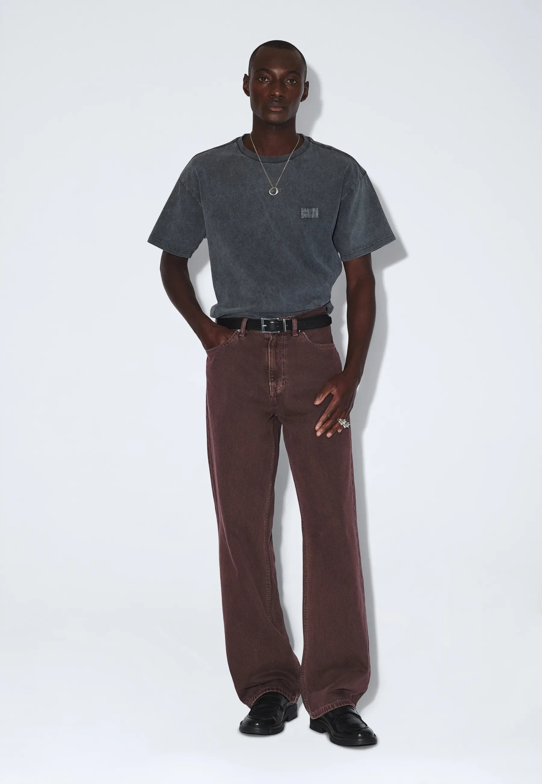 2110102U78_DrDenim_OmarRelaxed_WashedAubergine_main_M1_3