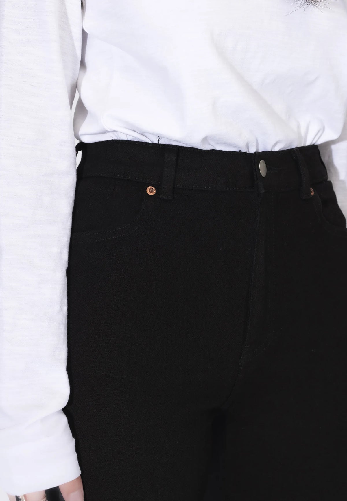 2130106099_DrDenim_MoxyHighStraight_SolidBlack_Main_W5_1