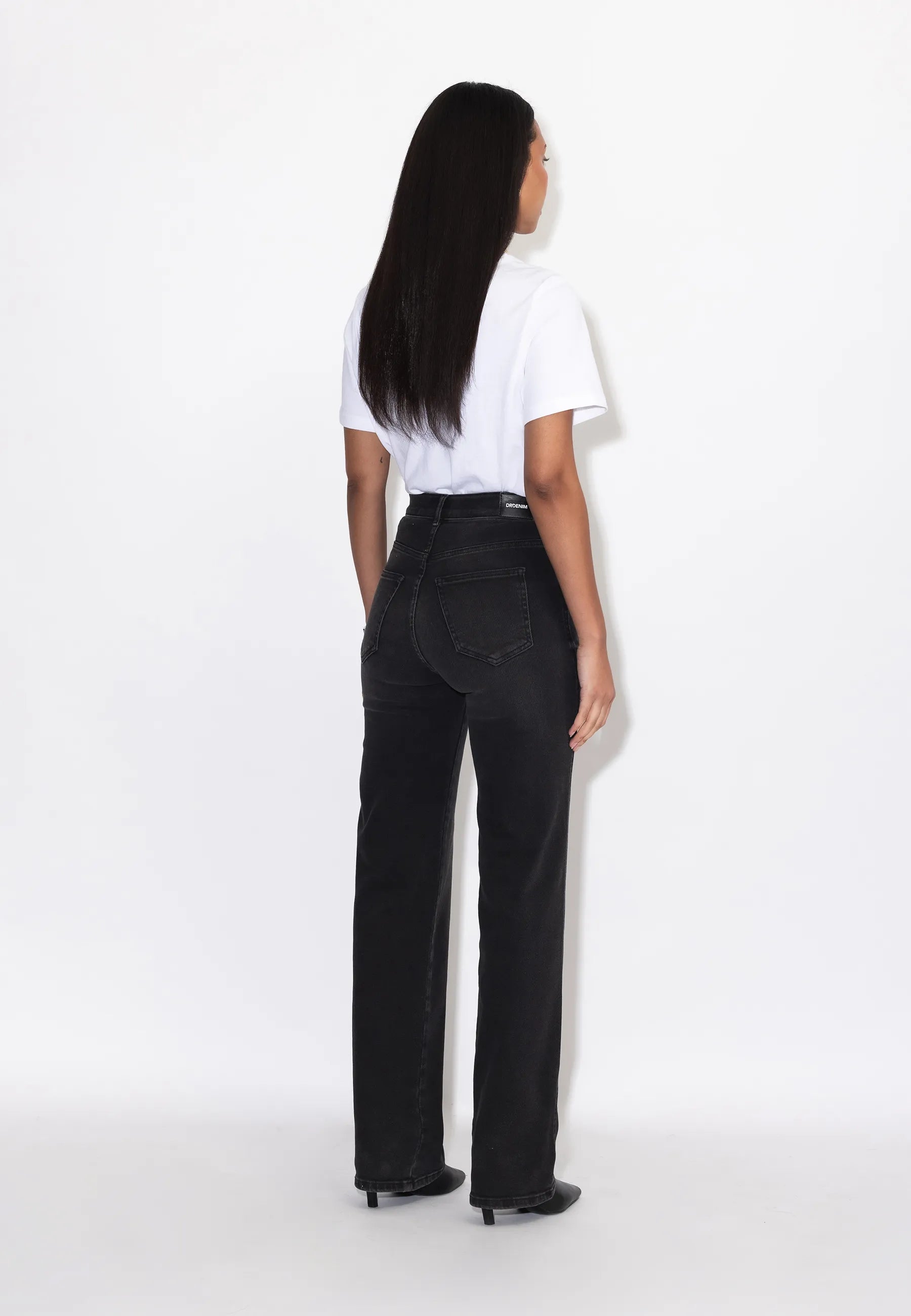 2130106A99_DrDenim_MoxyHighStraight_BlackMist_Main_W2_1