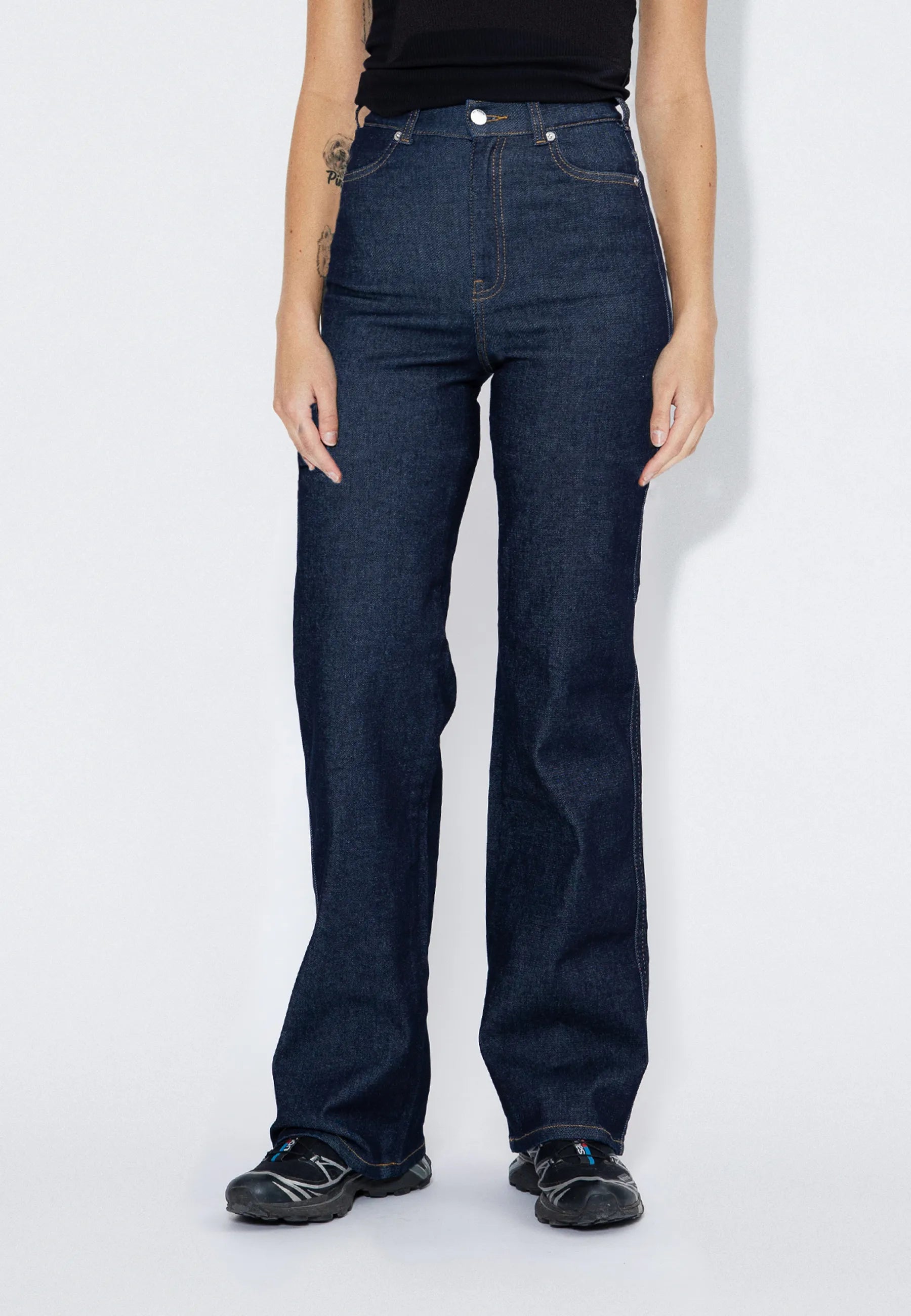 2130106F78_DrDenim_MoxyHighStraight_ScheckBlueRinsed_Main_W3_1