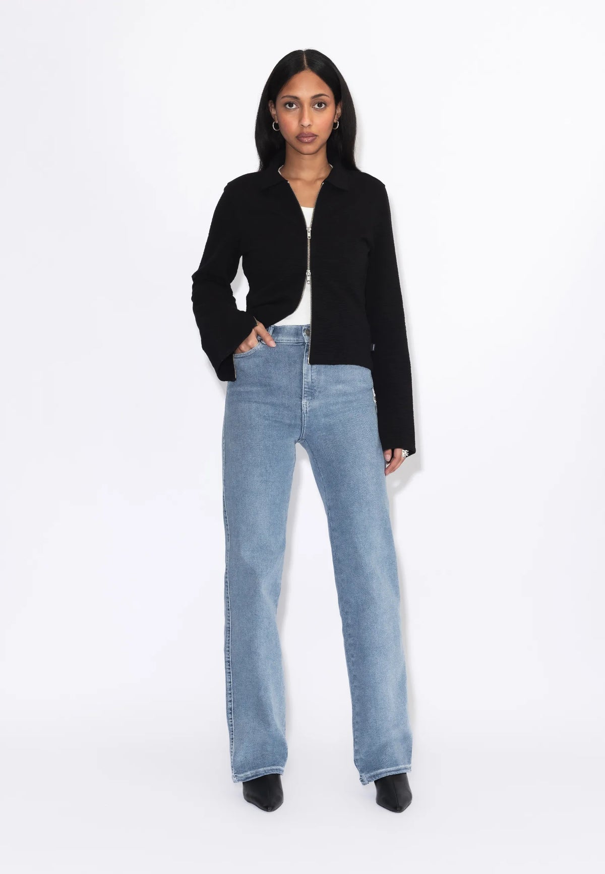 2130106U68_DrDenim_MoxyhighStraight_CapeLightPlain_Main_W1_1
