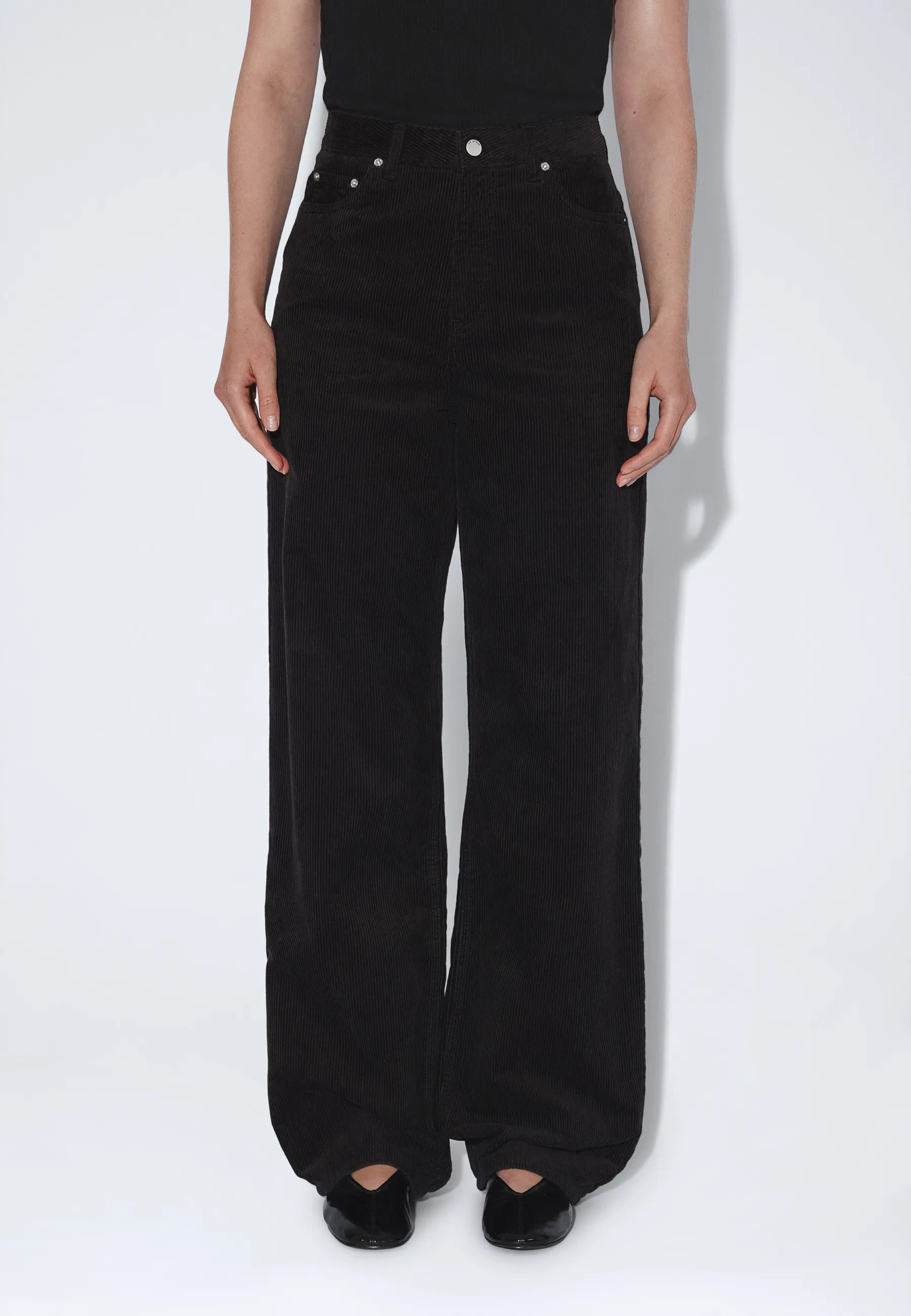 2230101102_DrDenim_DonnaHighRelaxed_BlackCord_main_W3_1