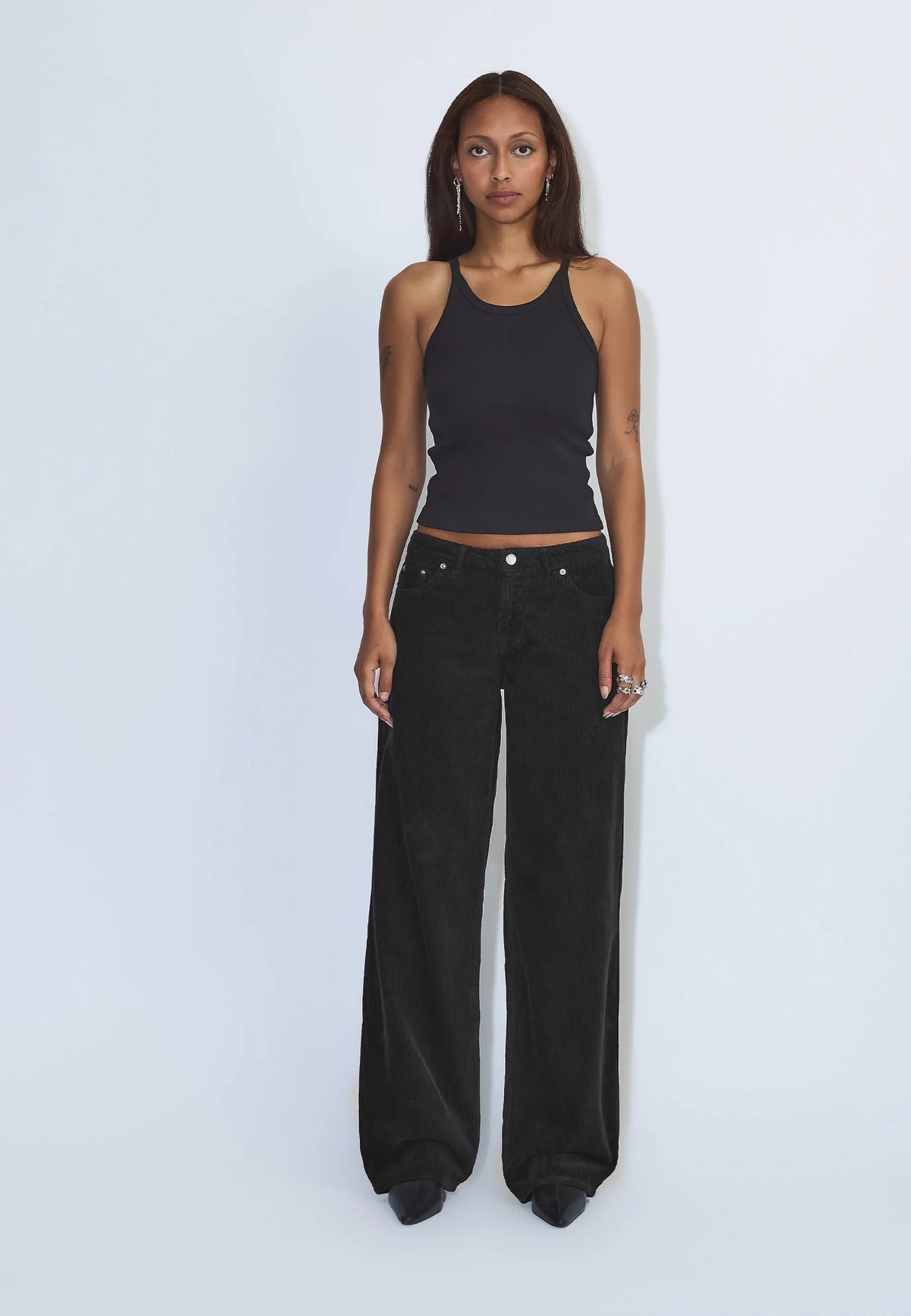 2310103102_DrDenim_HillLowRelaxed_BlackCord_Main_W1_3