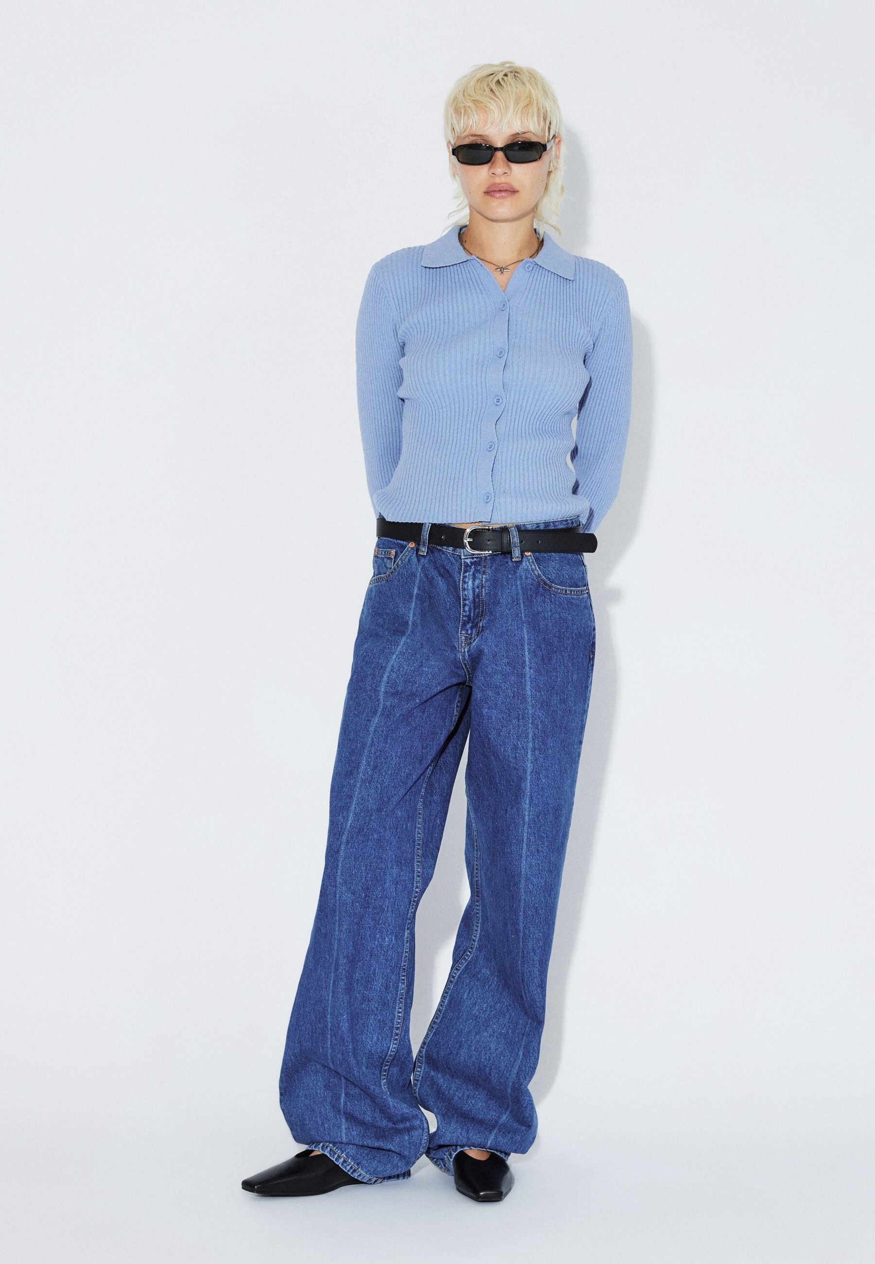2310103V38_DrDenim_HillLowRelaxed_HazeMidRetroCrease_Main_W1_2