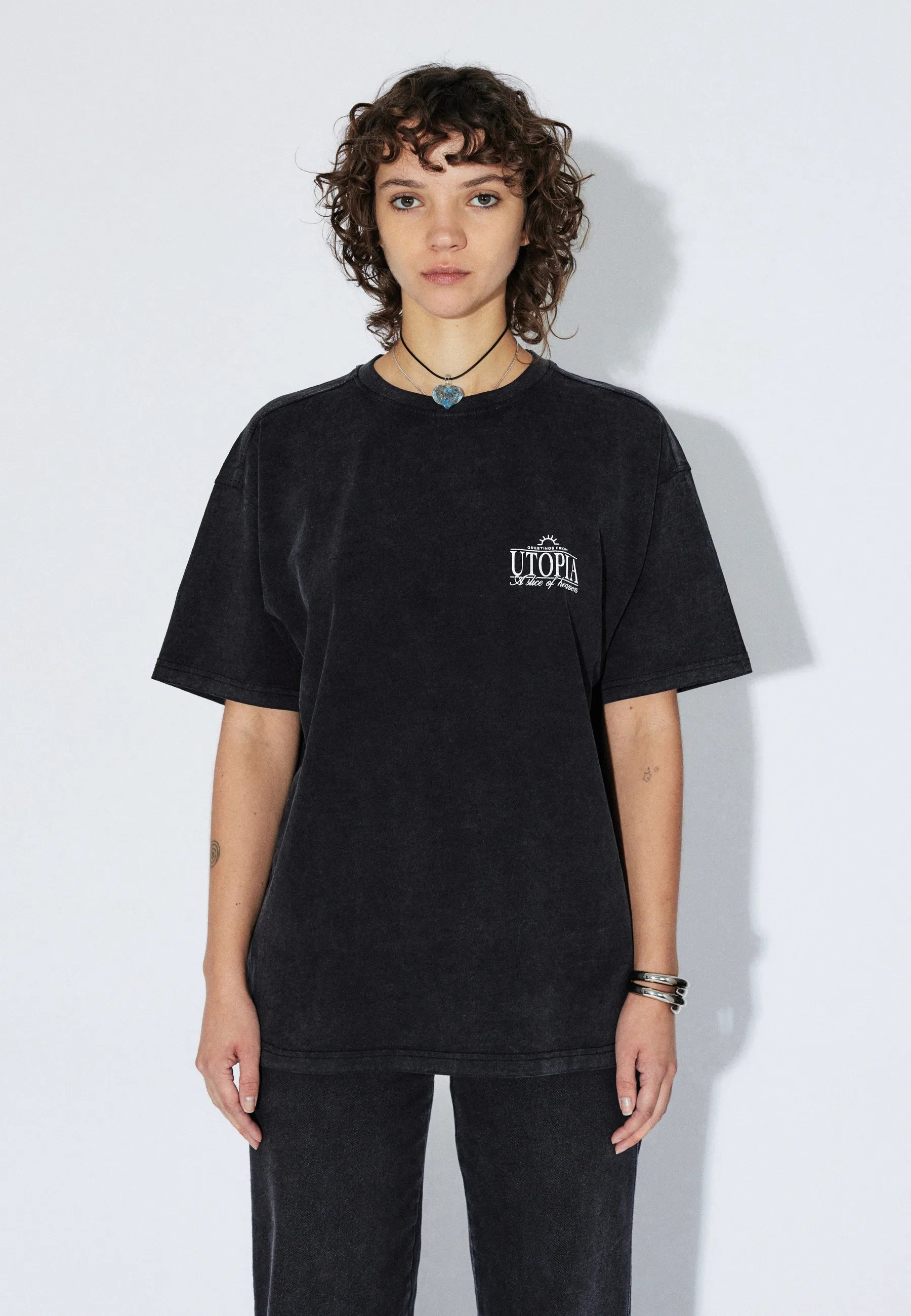 2411115BG4_DrDenim_TrooperTee_WashedBlackUtopia_Main_W3_1