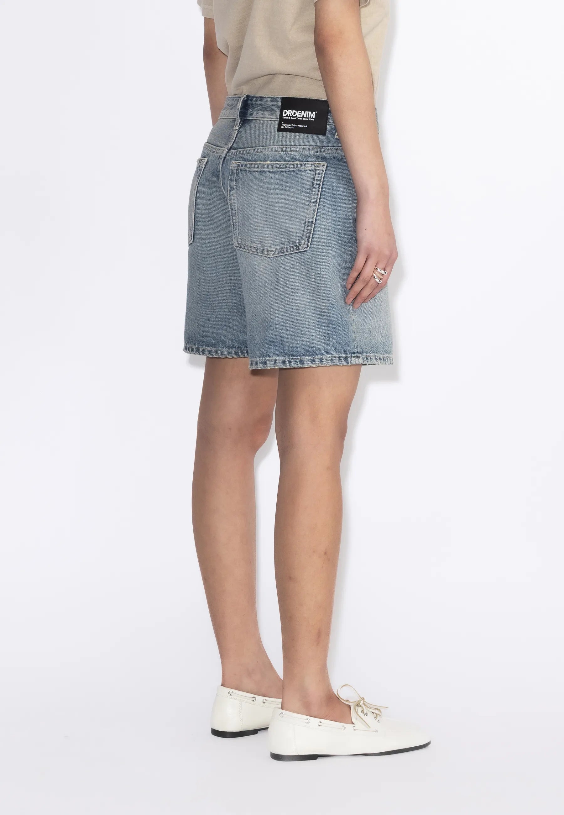 2430112M01_DrDenim_HillShorts_DriftLightUsed_Main_W4_1