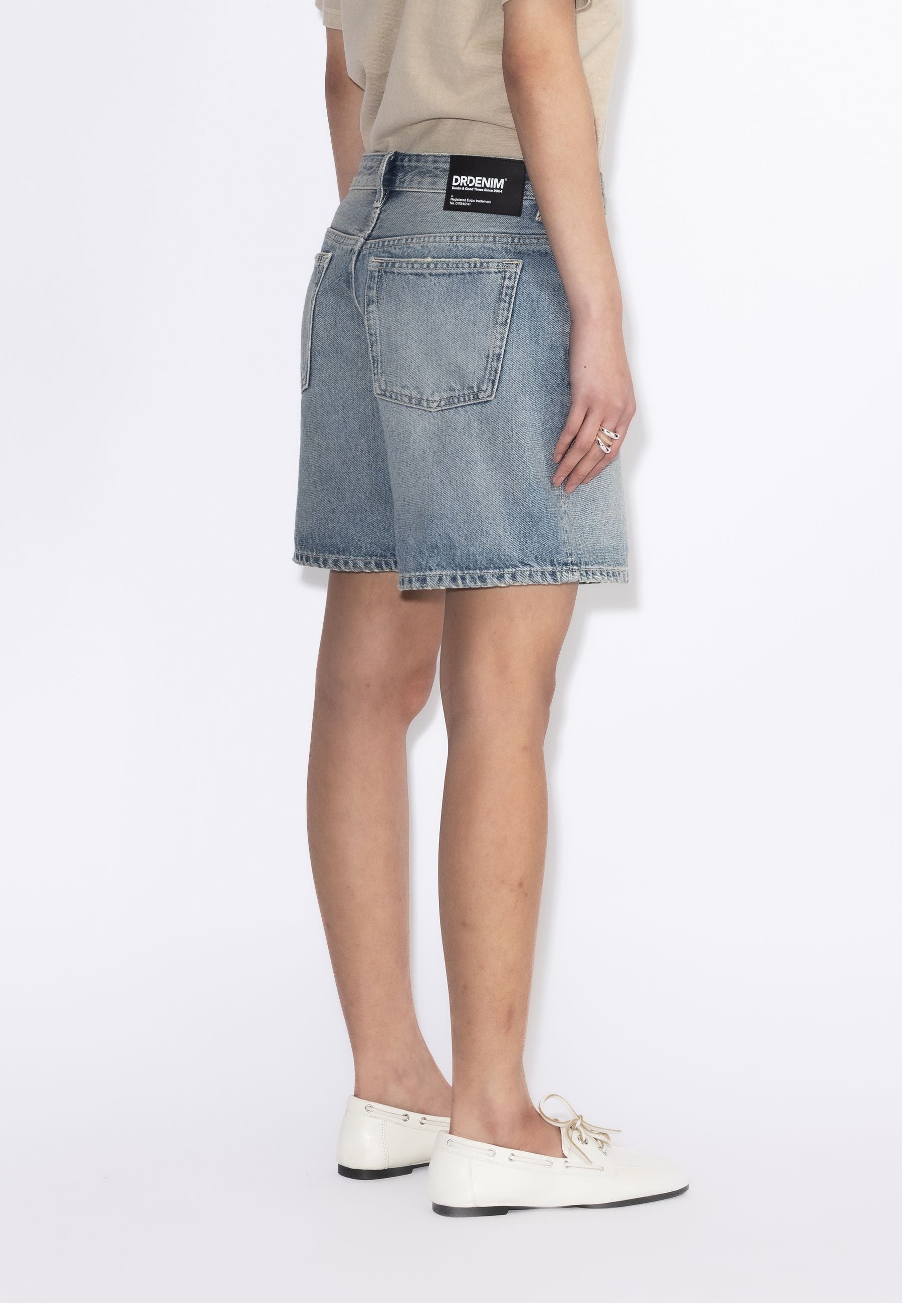 2430112M01_DrDenim_HillShorts_DriftLightUsed_Main_W4_1