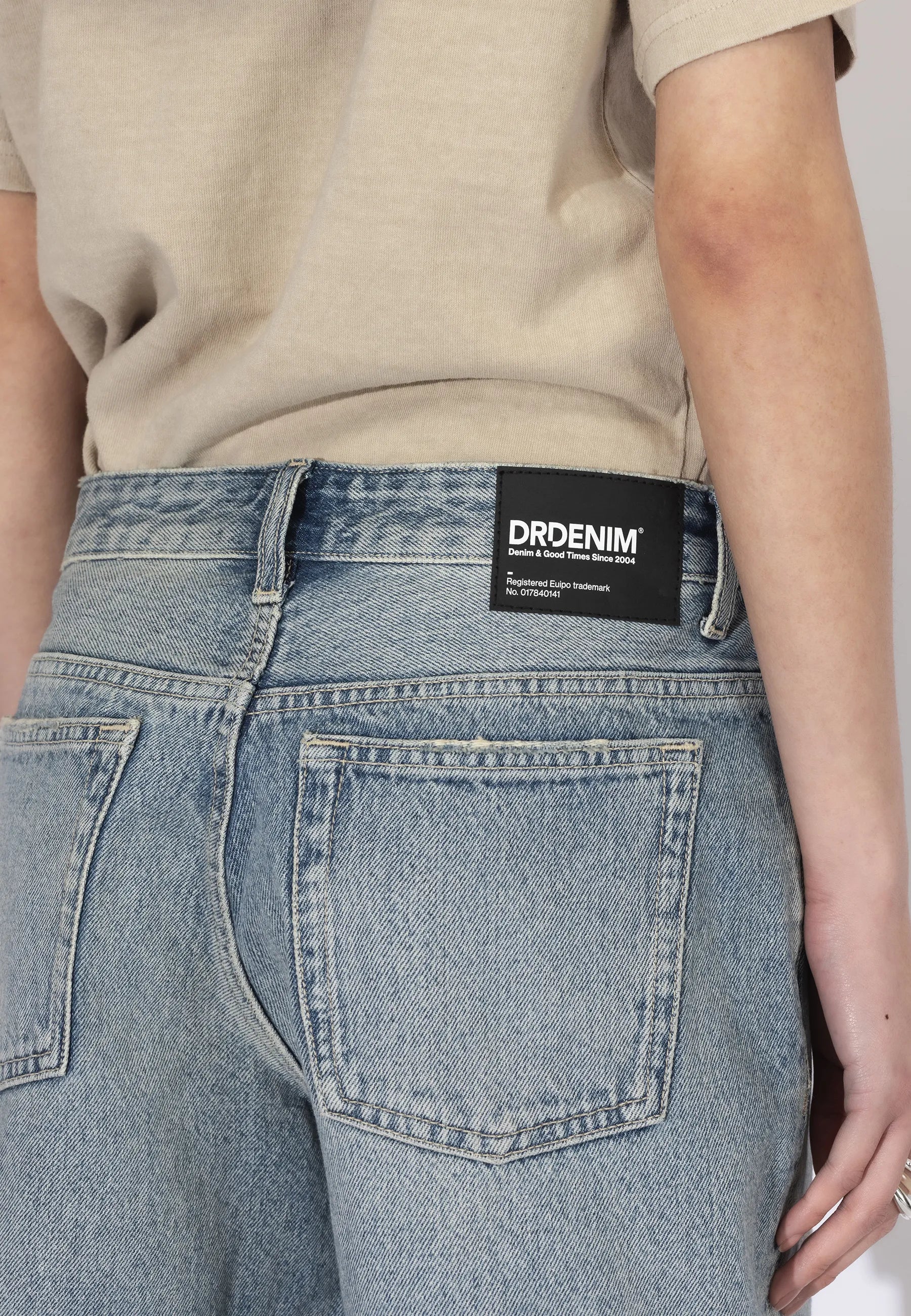 2430112M01_DrDenim_HillShorts_DriftLightUsed_Main_W5_2