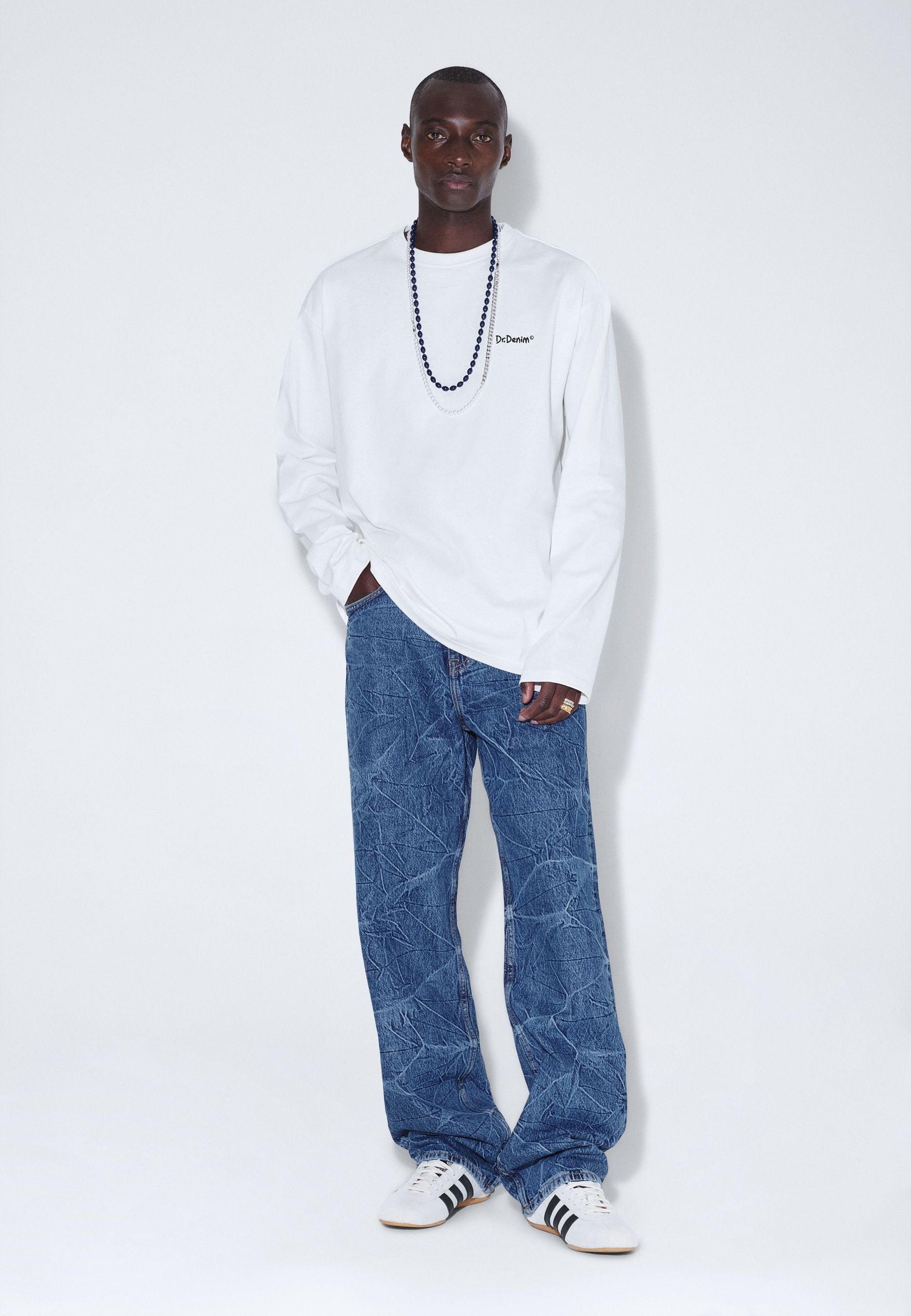 2431103CA1_DrDenim_CaidenLongsleeve_OffWhiteFlower_Main_M1_1