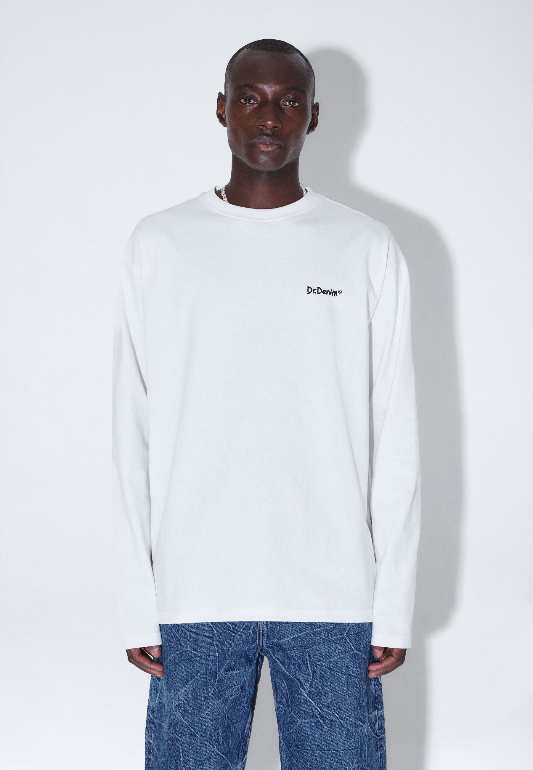 2431103CA1_DrDenim_CaidenLongsleeve_OffWhiteFlower_Main_M3_1
