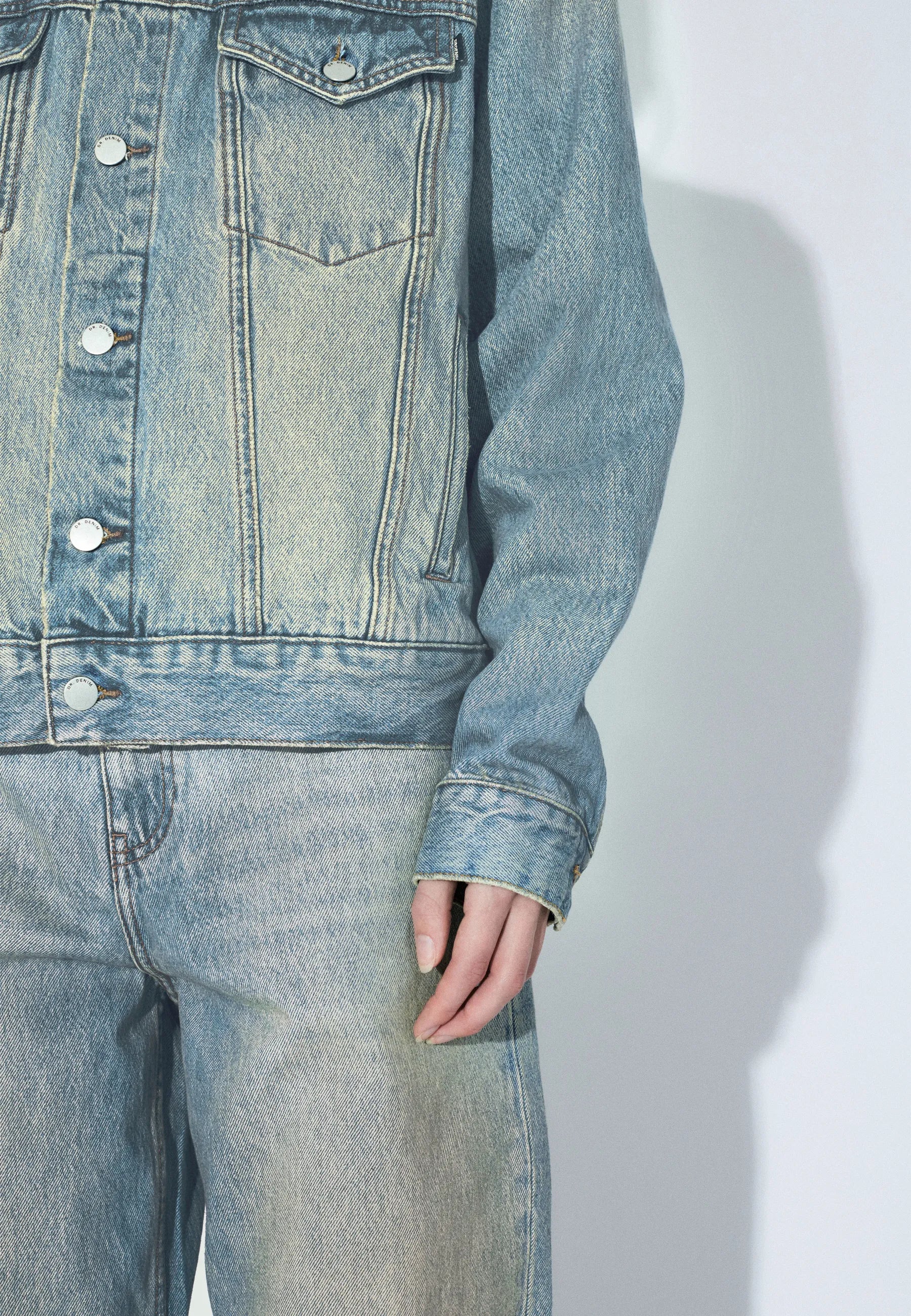 2431104L95_DrDenim_JoeyTruckerJacket_StreamSkyAged_Main_W5_2