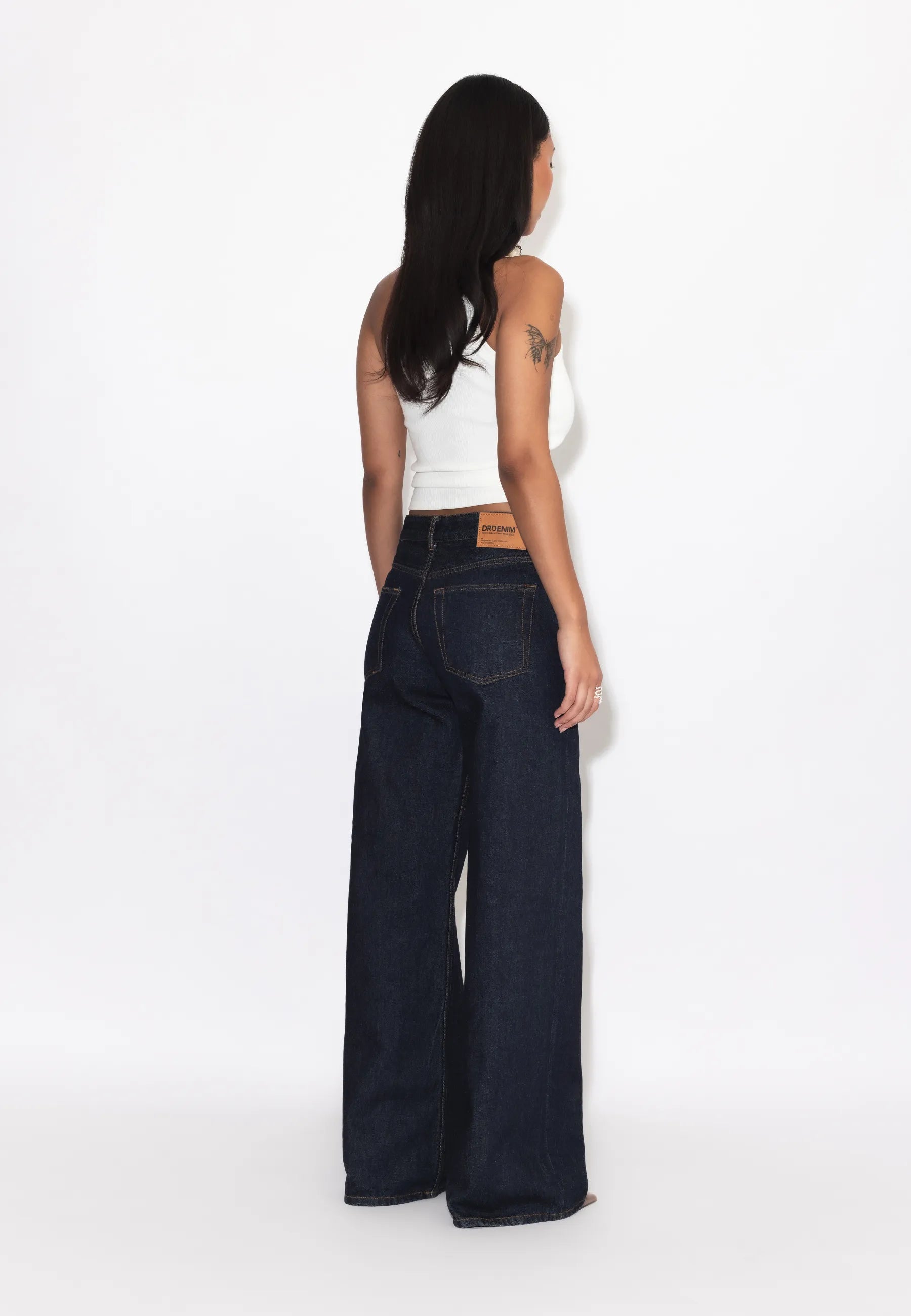 2510101K62_DrDenim_RhueLowWide_StreamRinse_Main_W2_1