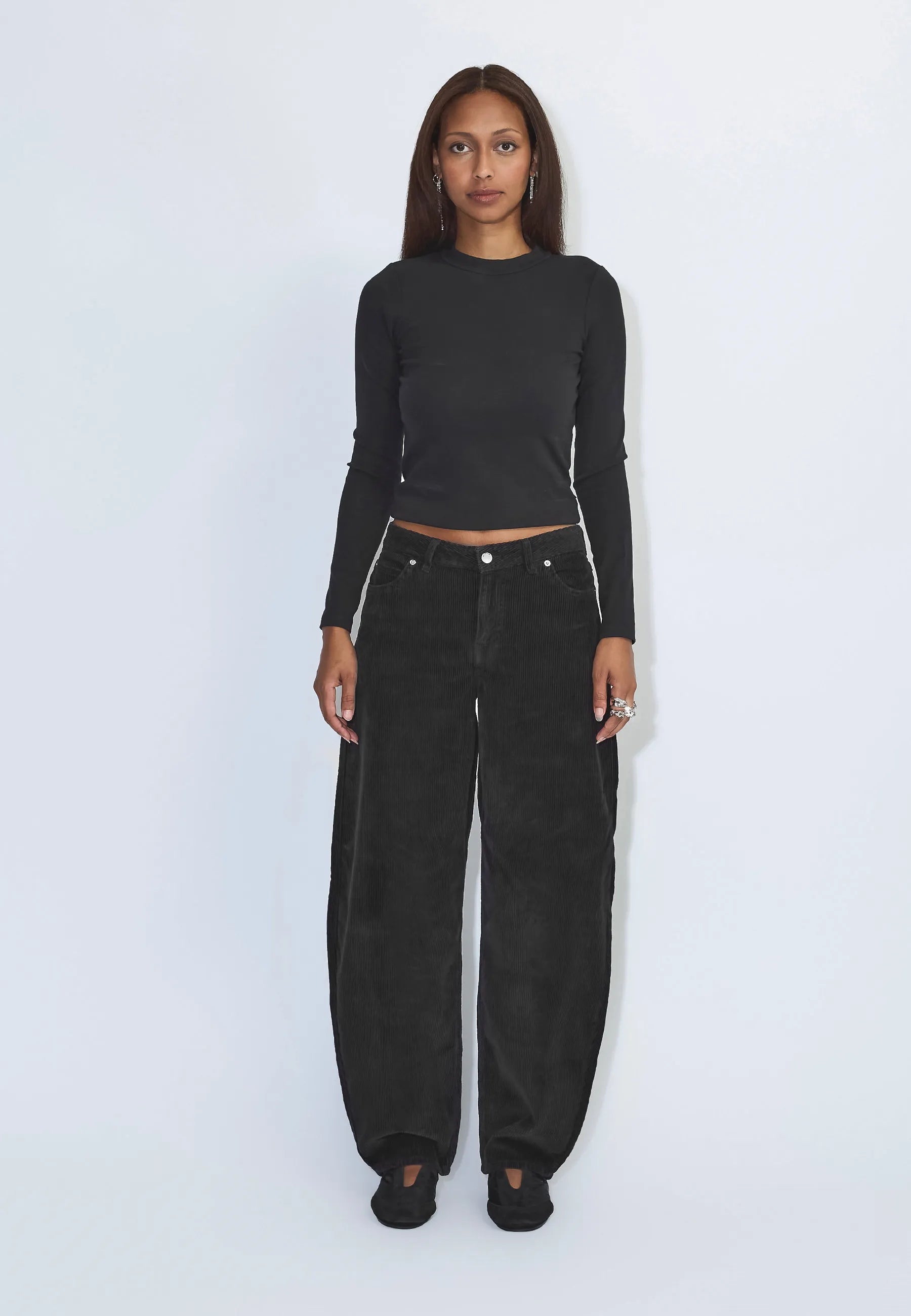 2530105102_DrDenim_NanciMidBarrel_BlackCord_Main_W1_3