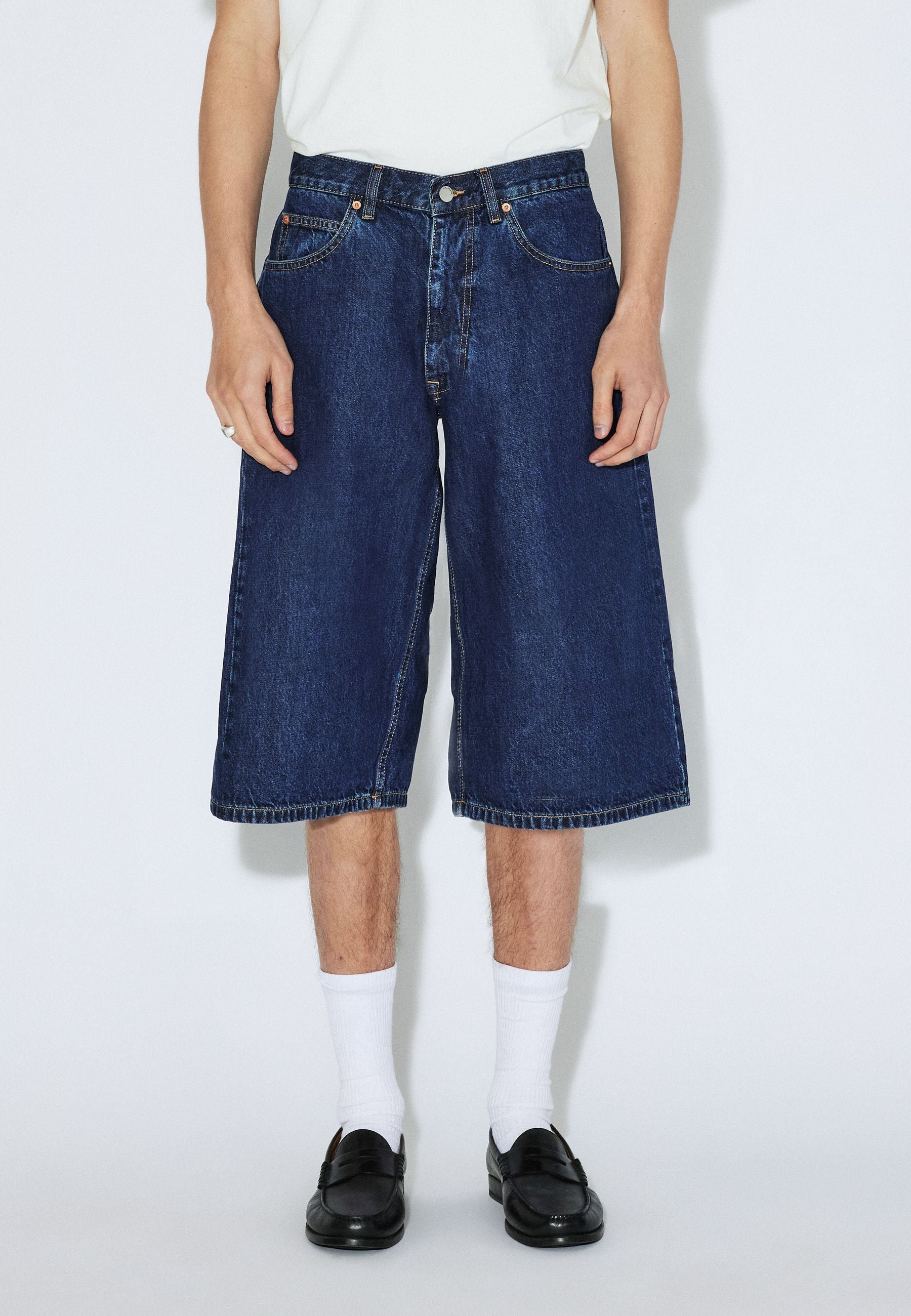 2610103V35_DrDenim_ValiShorts_HazeDarkRetro_Main_M3_1