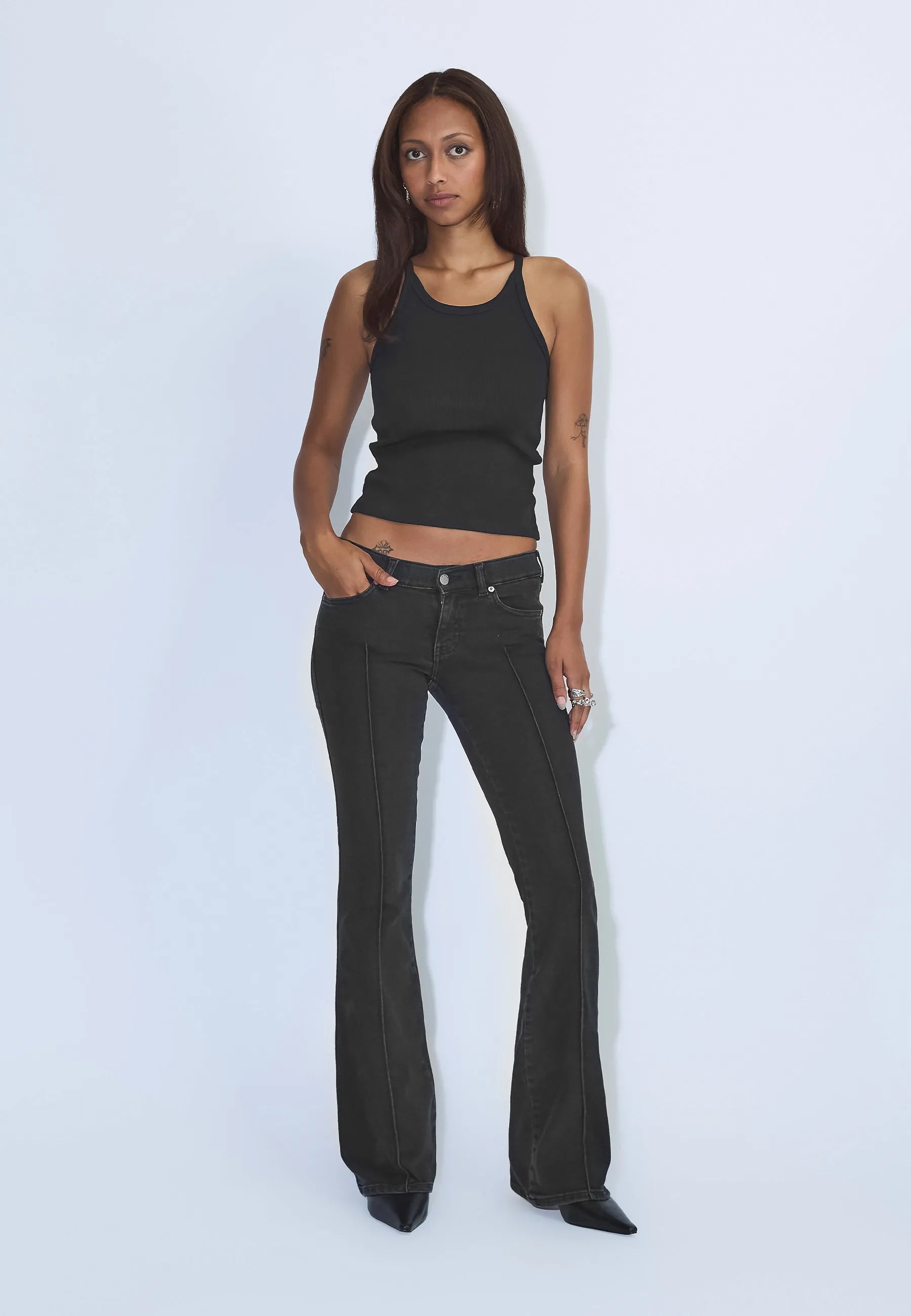 2610104BY1_DrDenim_KilyLowBootcut_WashedBlackPintuck_Main_W1_1