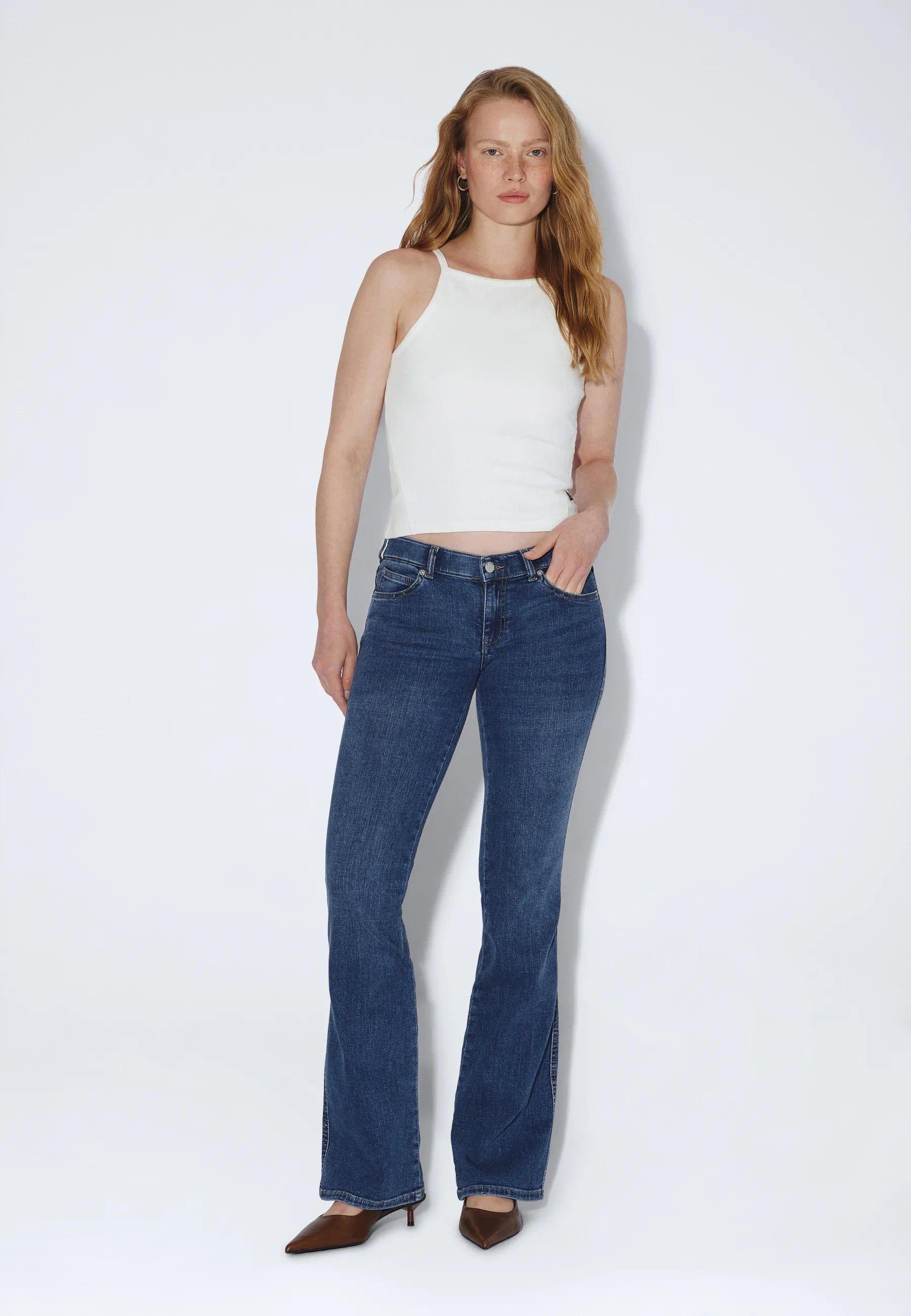 2610104V46_DrDenim_KilyLowBootcut_ValeMidUsed_main_W1_3
