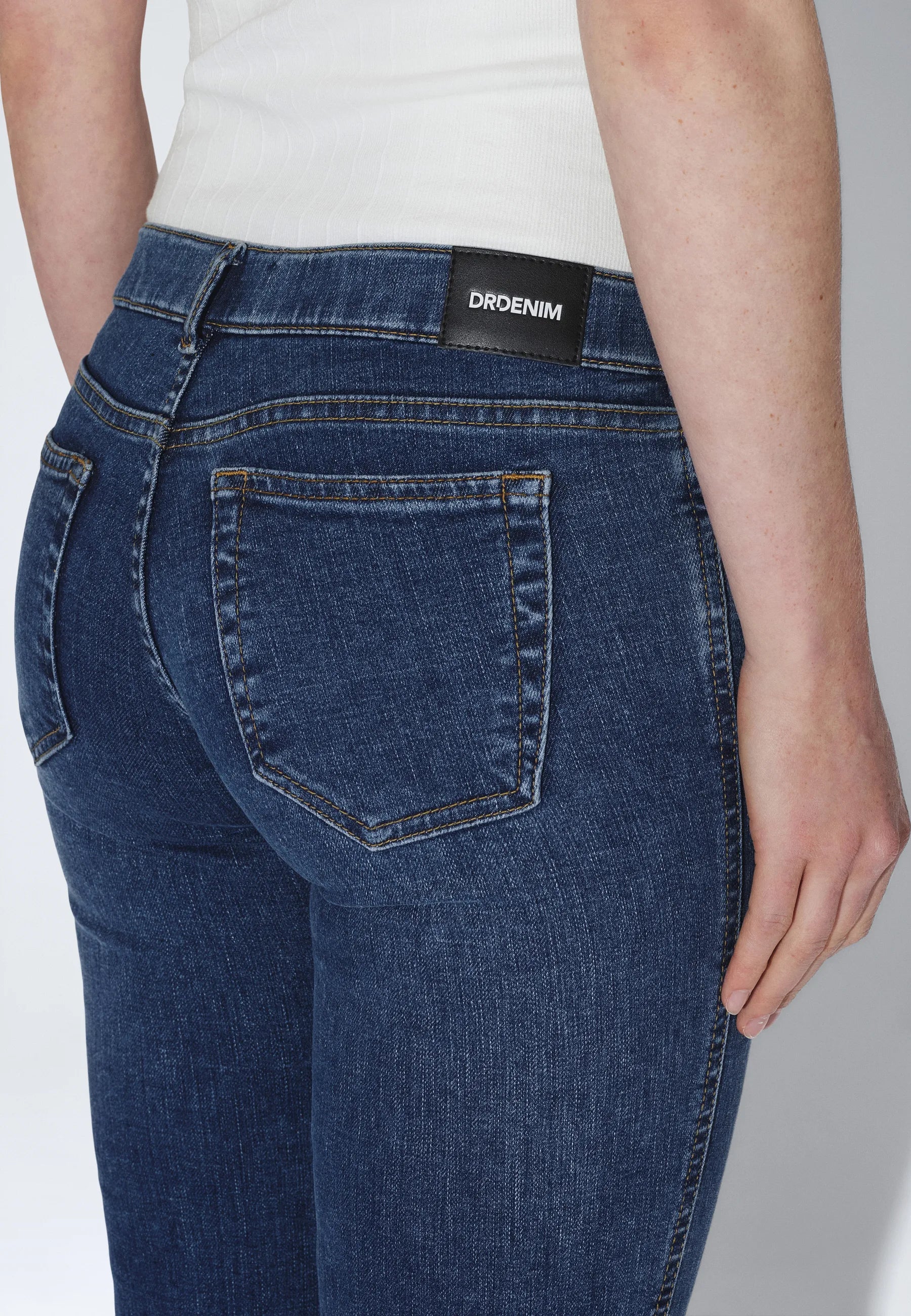 2610104V46_DrDenim_KilyLowBootcut_ValeMidUsed_main_W5_2