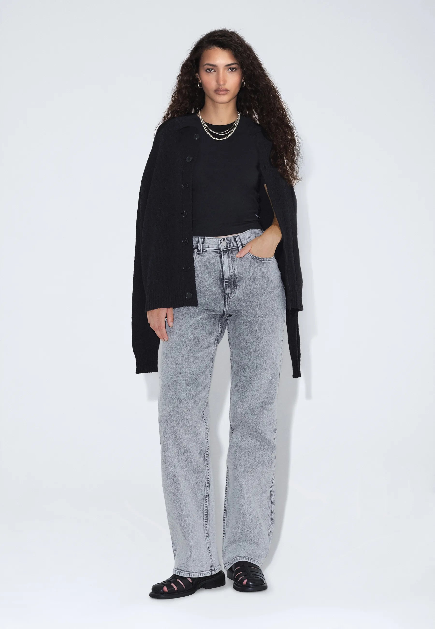 2610111L63_DrDenim_EchoHighStraight_TarAshGrey_Main_W1_2