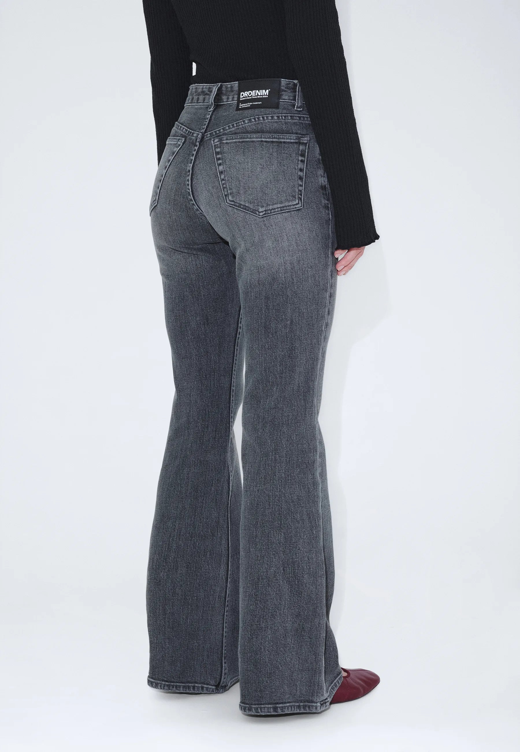 2610112L66_DrDenim_ElbaMidBootcut_TarMidGreyUsed_Main_W4_1