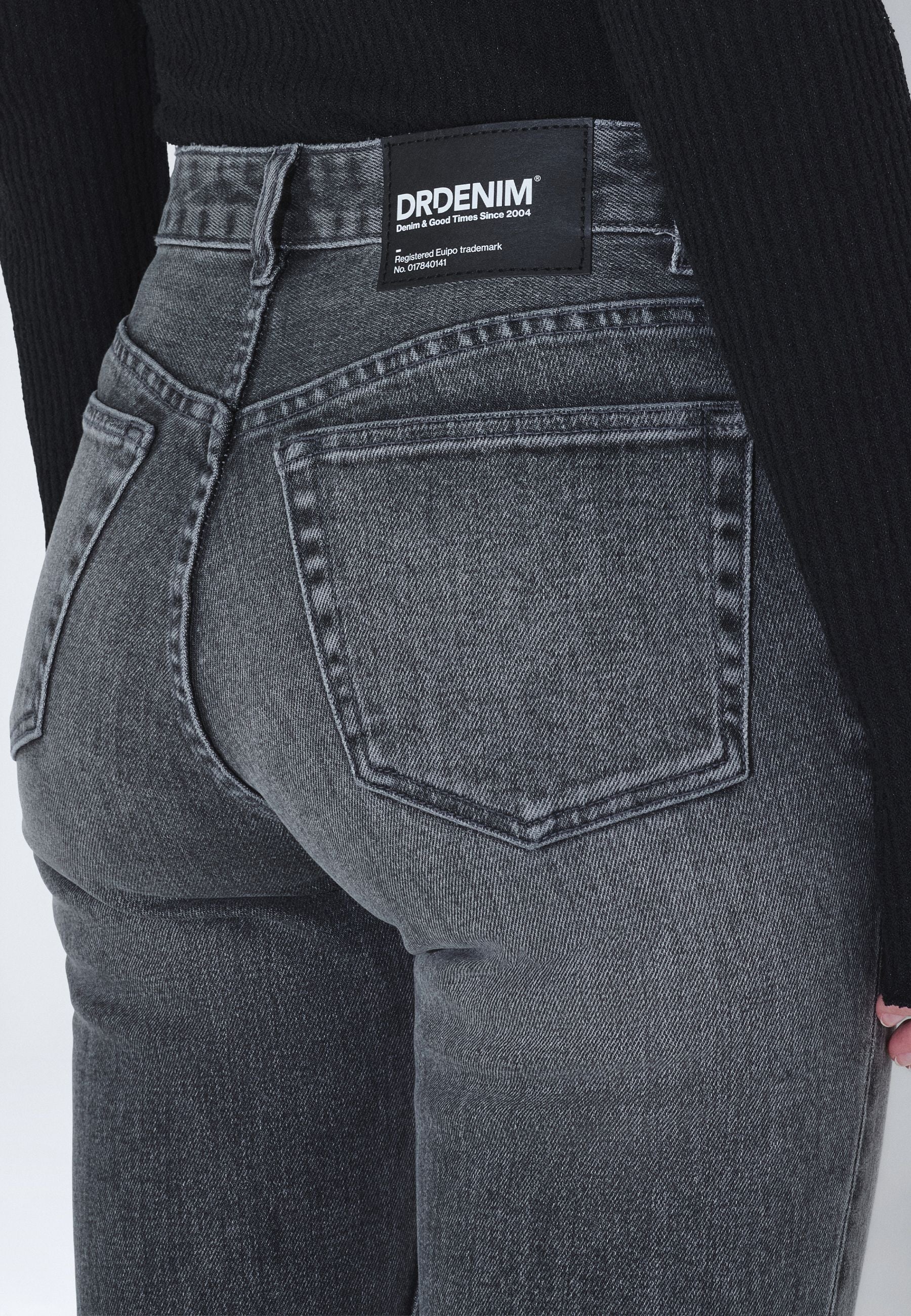2610112L66_DrDenim_ElbaMidBootcut_TarMidGreyUsed_Main_W5_2