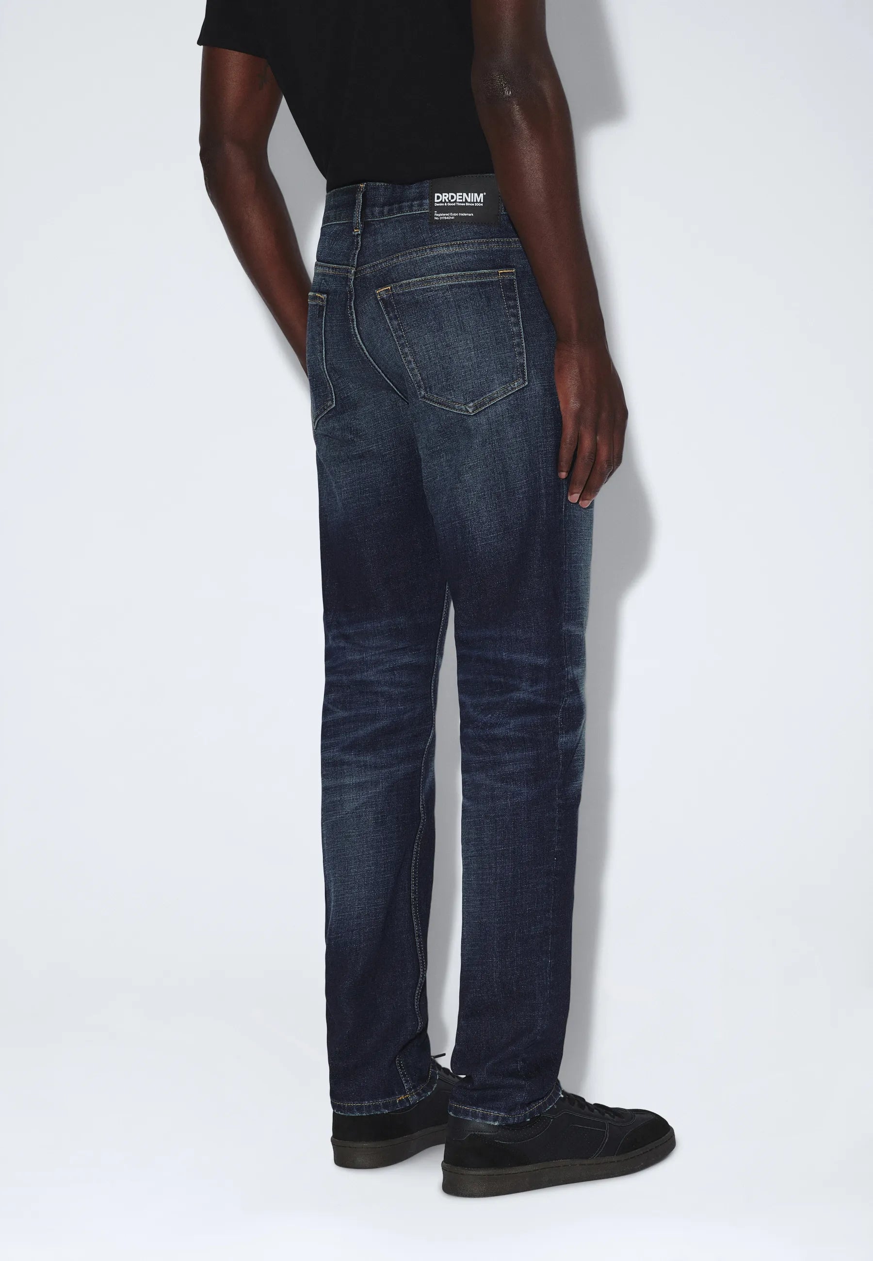 2610117L72_DrDenim_PypeSlim_BayDarkWornVintage_main_M4_1
