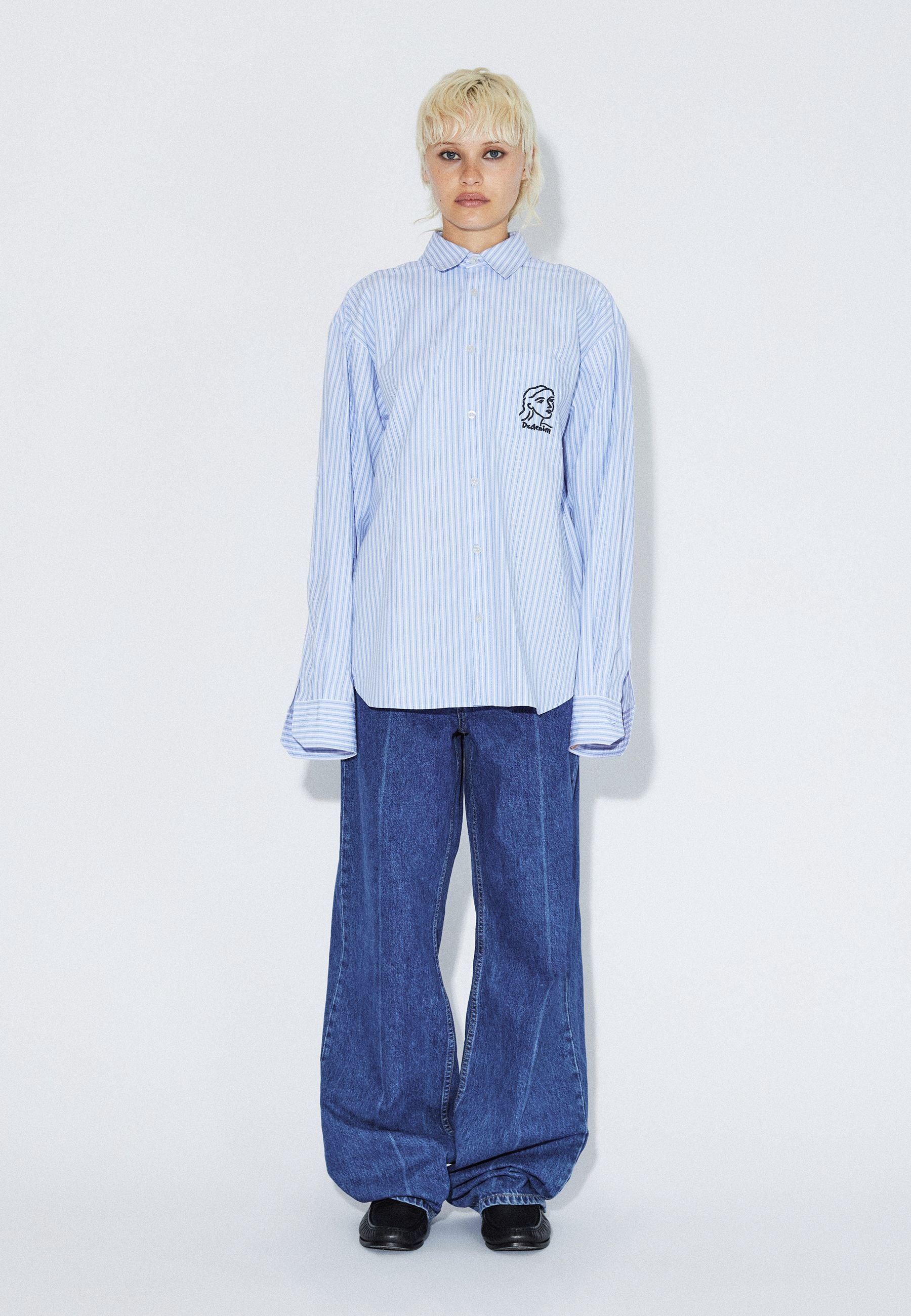 2611111BF9_DrDenim_WesShirt_LtBlueStripeDraw_Main_W1_1
