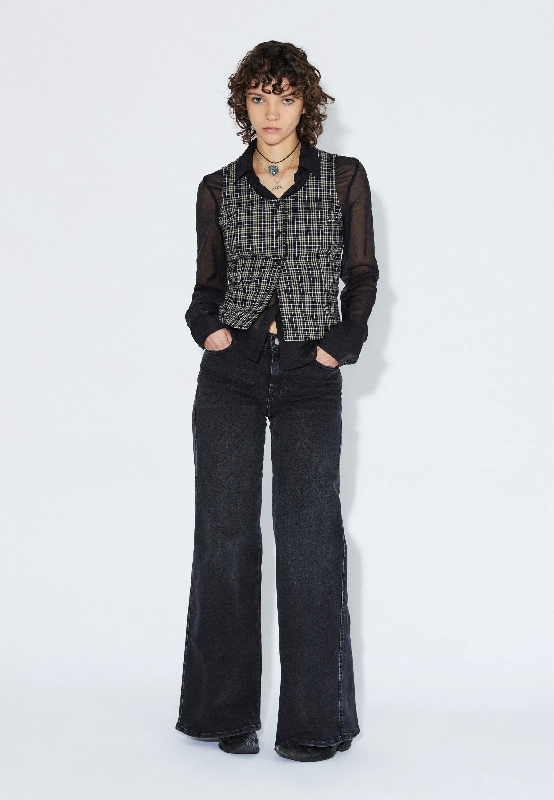 2611125BF8_DrDenim_ZolaTop_BlackSummerCheck_Main_W1_2