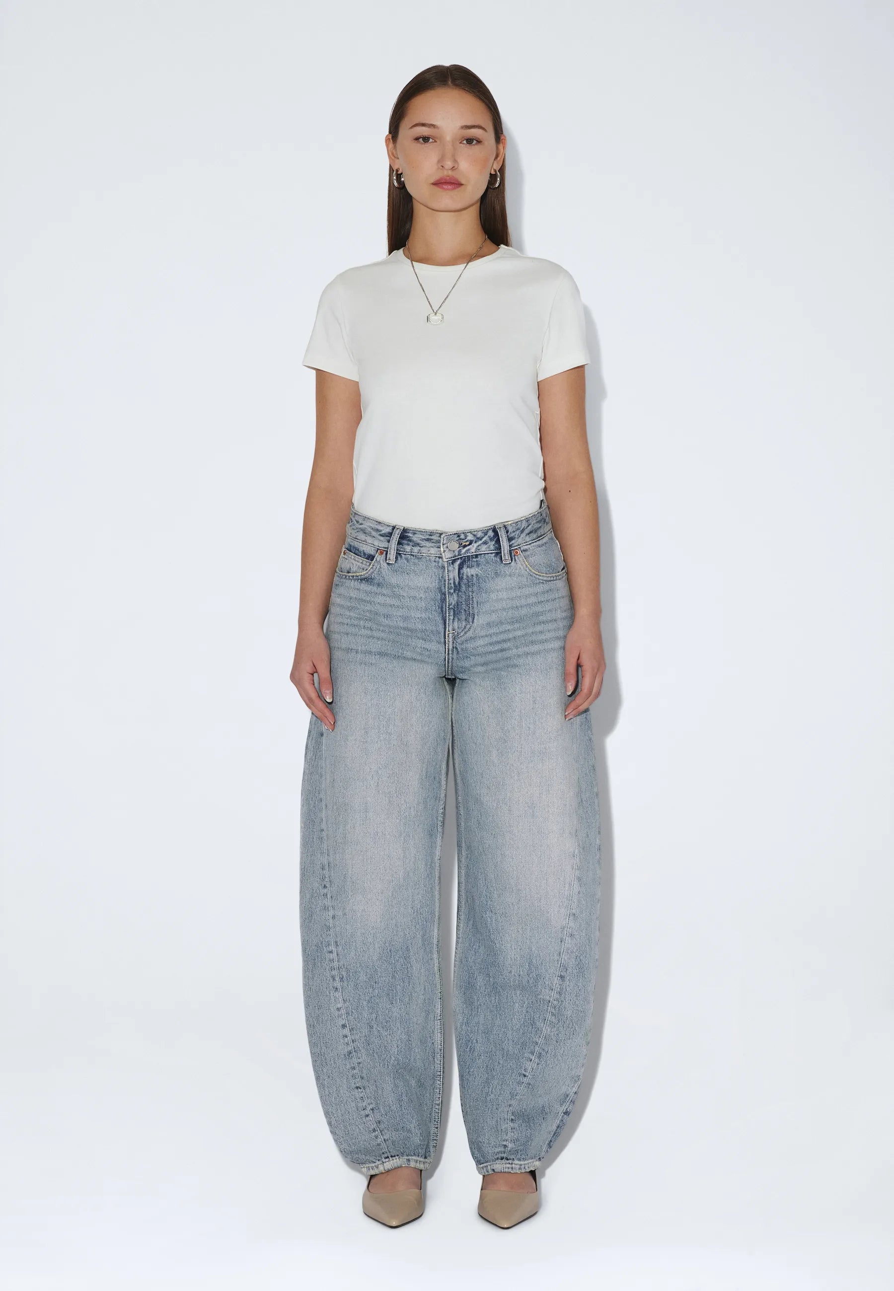 2630104M01_DrDenim_NanciMidBarrelSeam_DriftLightUsed_main_W1_1
