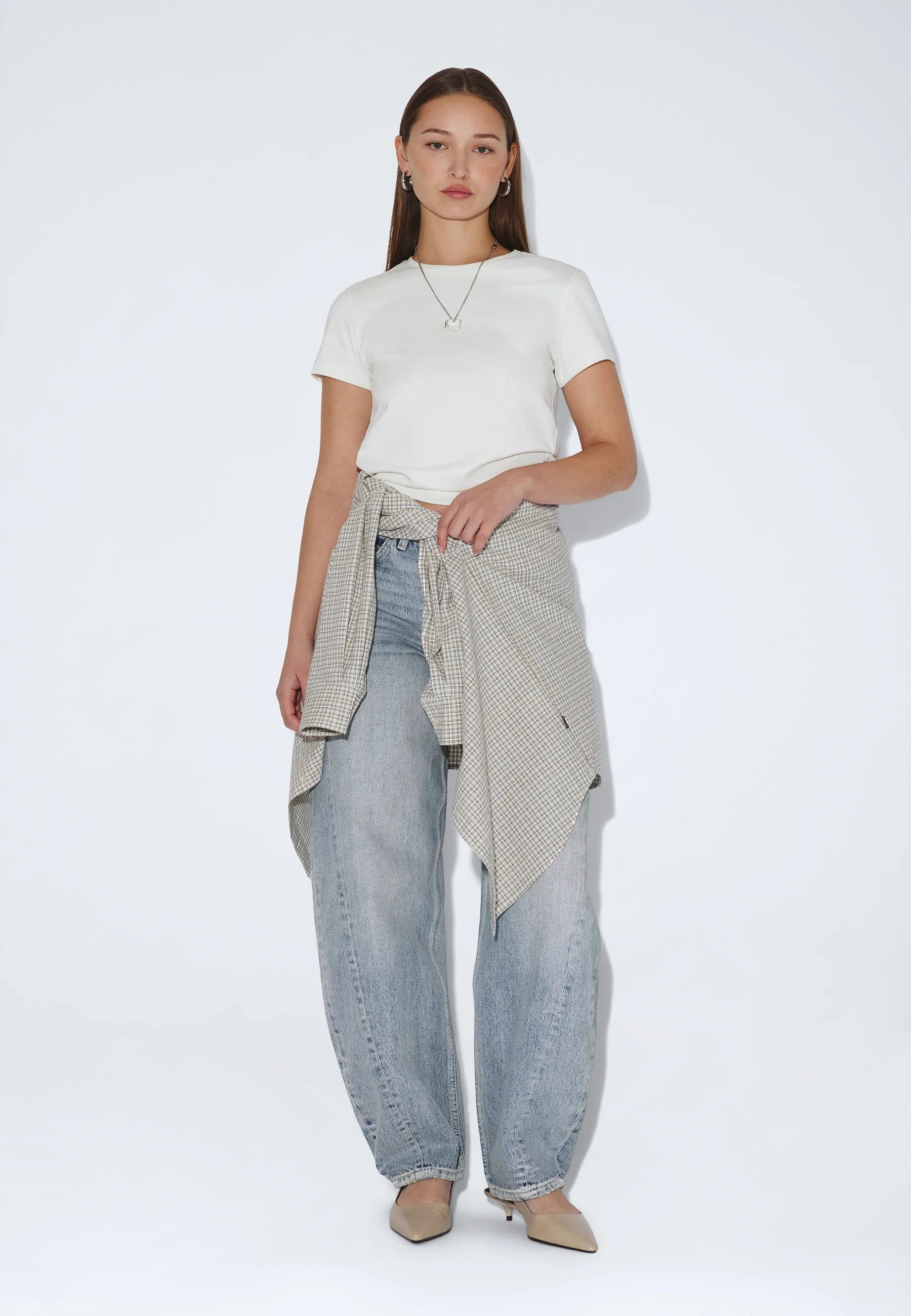 2630104M01_DrDenim_NanciMidBarrelSeam_DriftLightUsed_main_W1_2