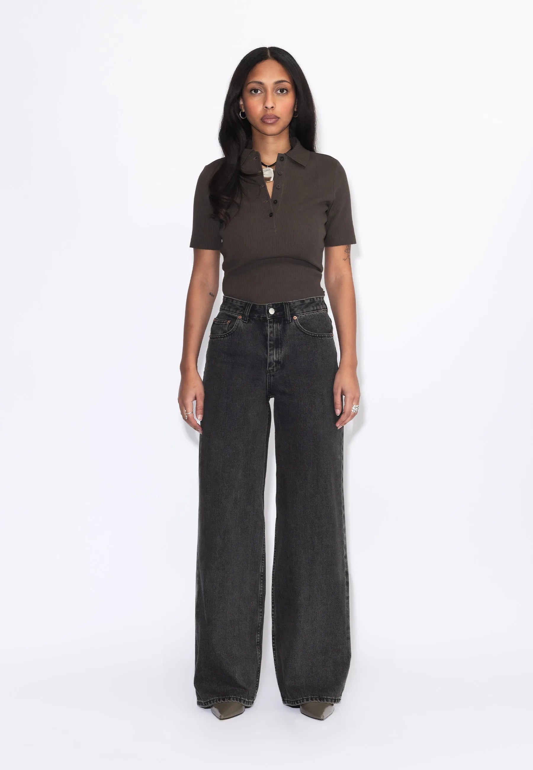 2630105V60_DrDenim_RhueHighWide_AgedBlack_b2b_W1_1