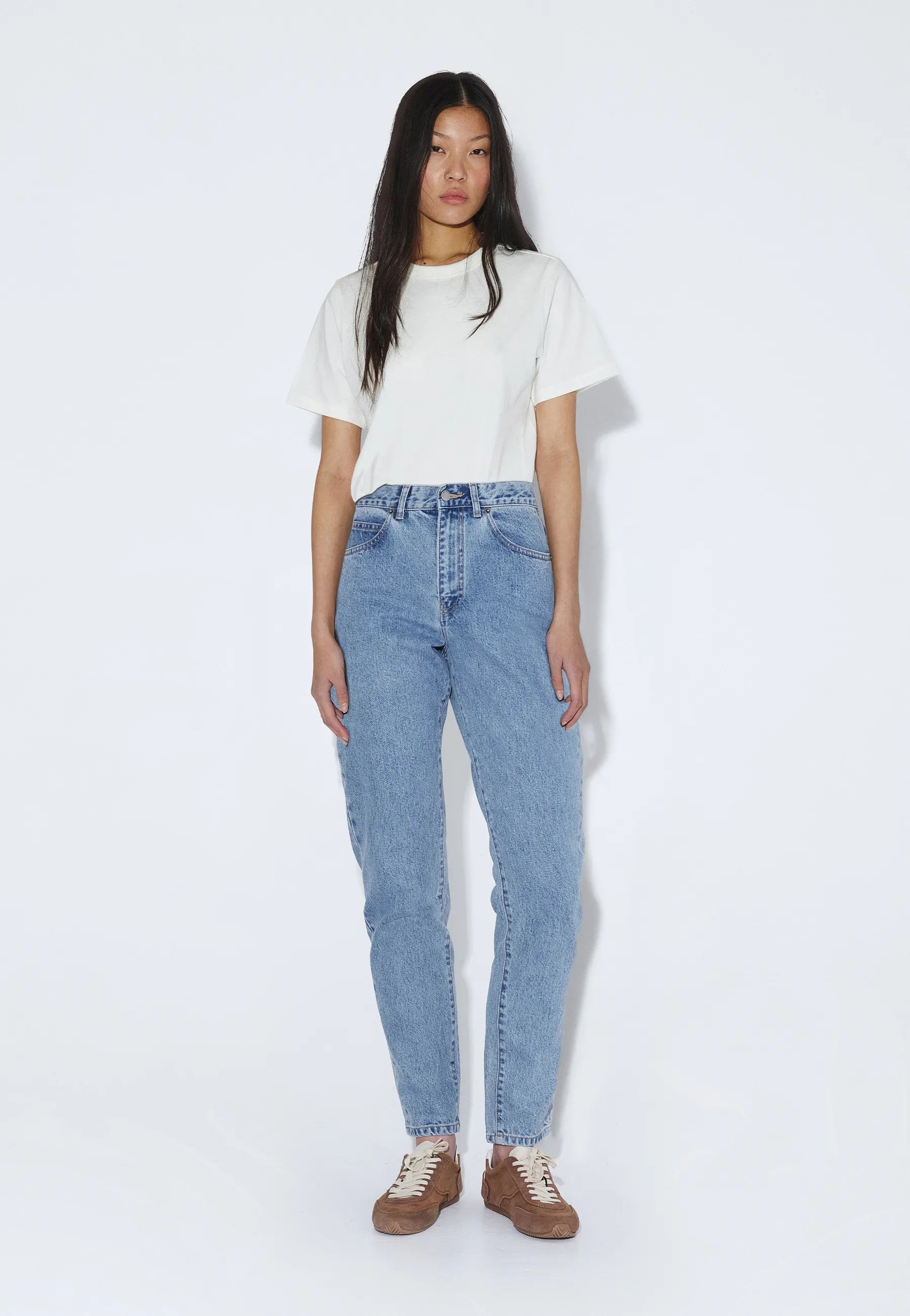 2630106L62_DrDenim_NoraHighTapered_LightRetro_Main_W1_1