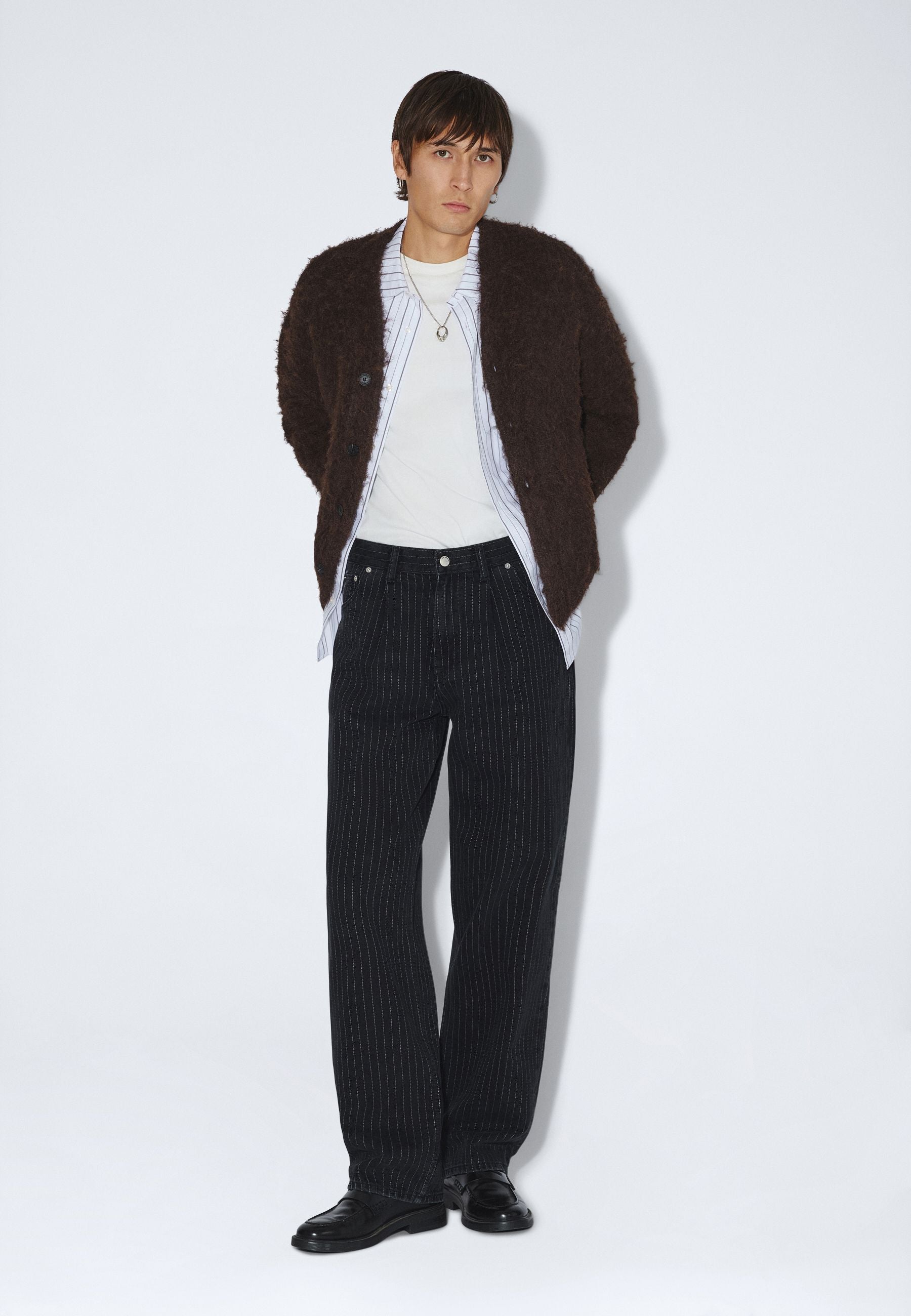 2630110BN6_DrDenim_OmarRelaxedPleated_WashedBlackPinstripe_main_M1_3