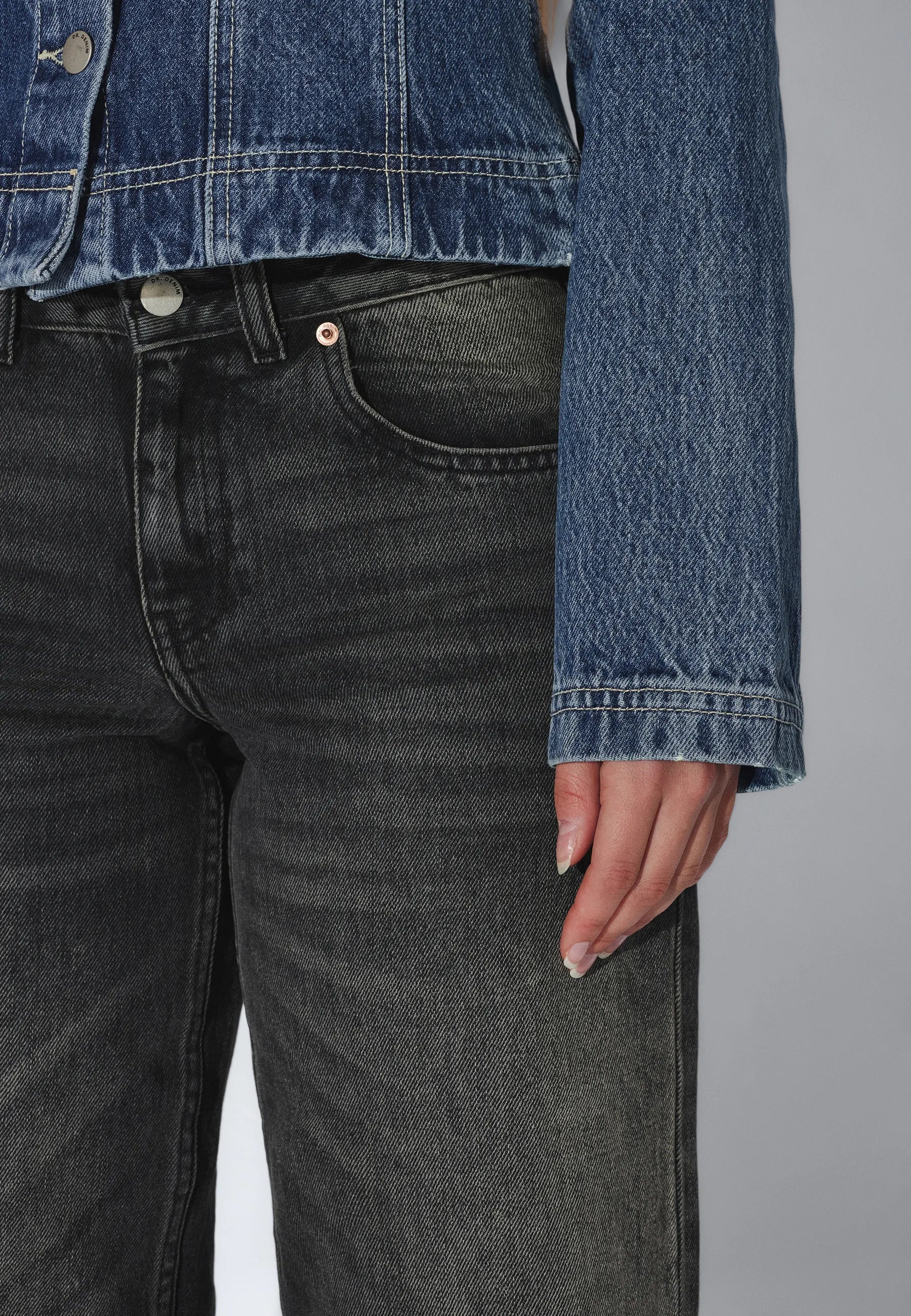 2631102M07_DrDenim_CoraJacket_DriftMidRetro_main_W5_2