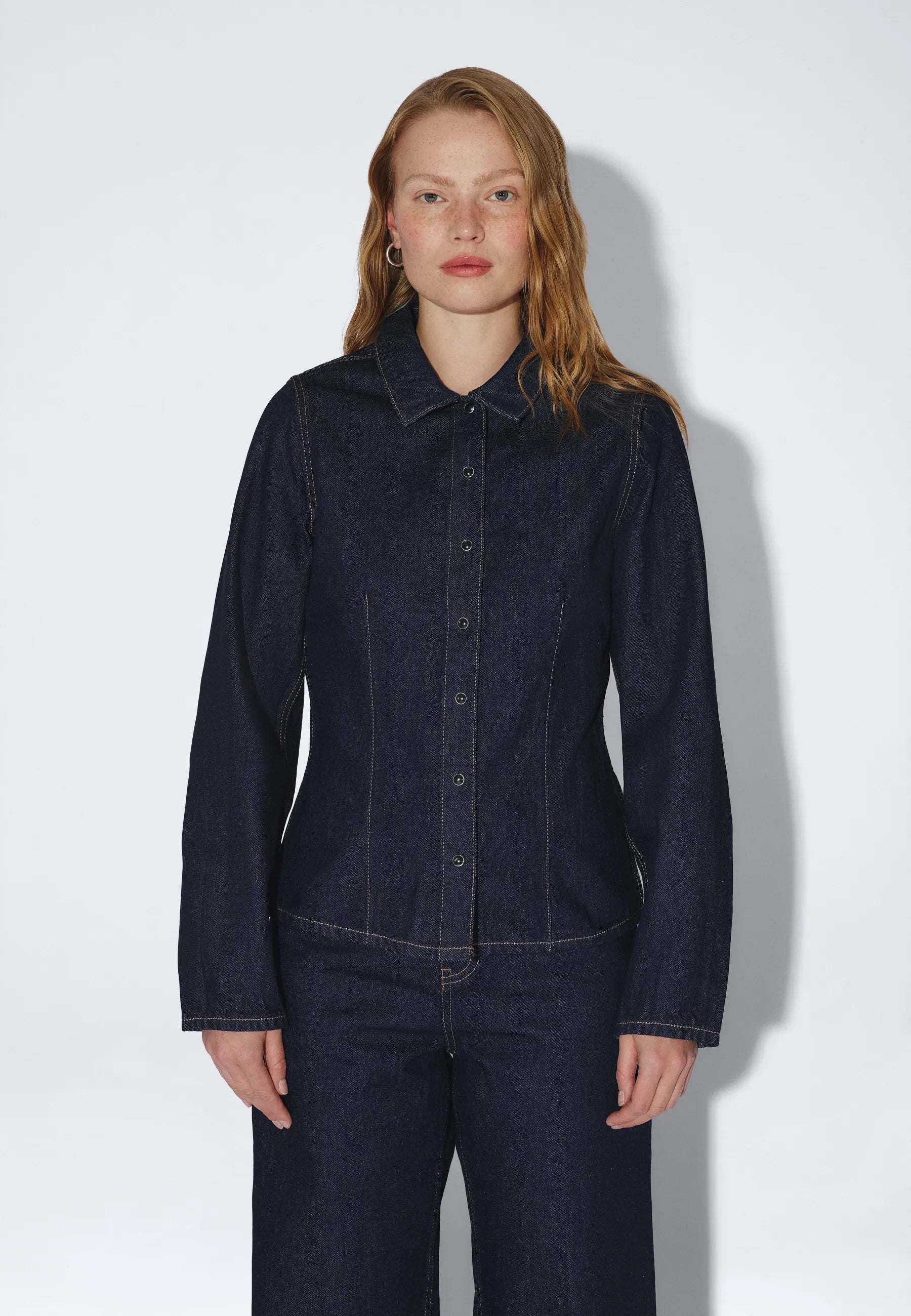 2631103K62_DrDenim_InesDenimShirt_StreamRinse_main_W3_1