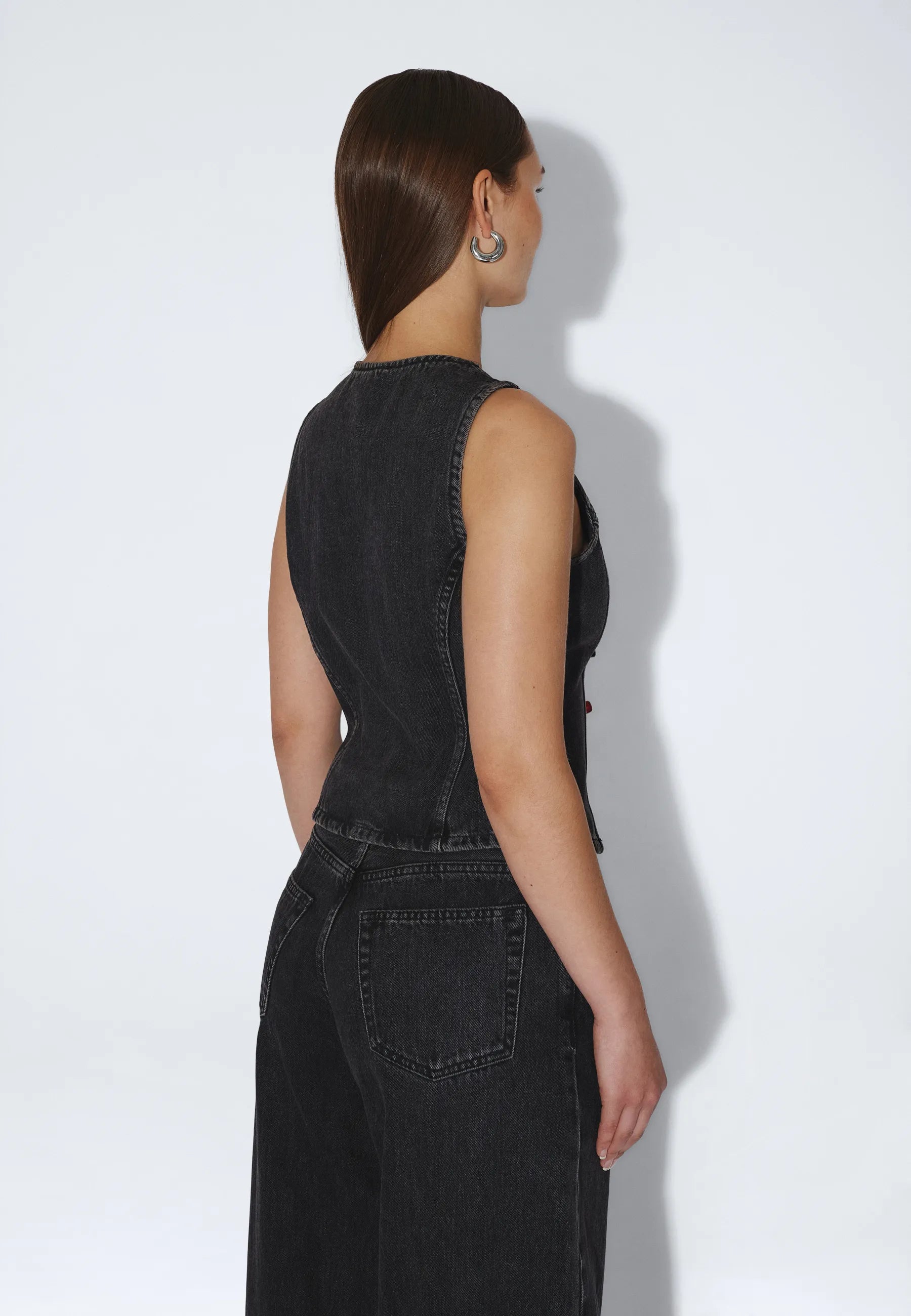 2641101A58_DrDenim_InseTop_RetroBlack_main_W4_1