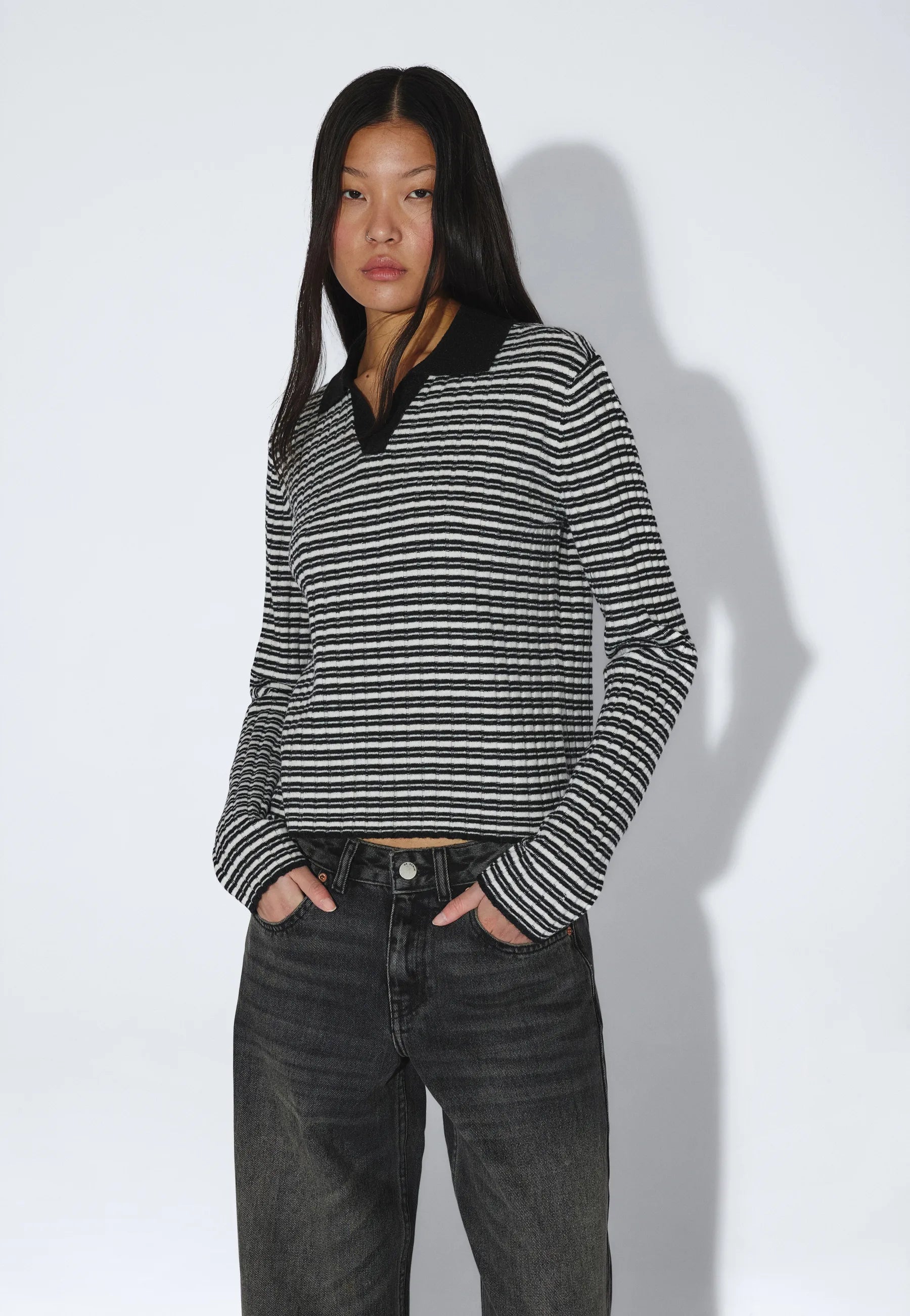 2641104BR4_DrDenim_LailaSweater_OffWhiteBlackStripe_main_W3_3