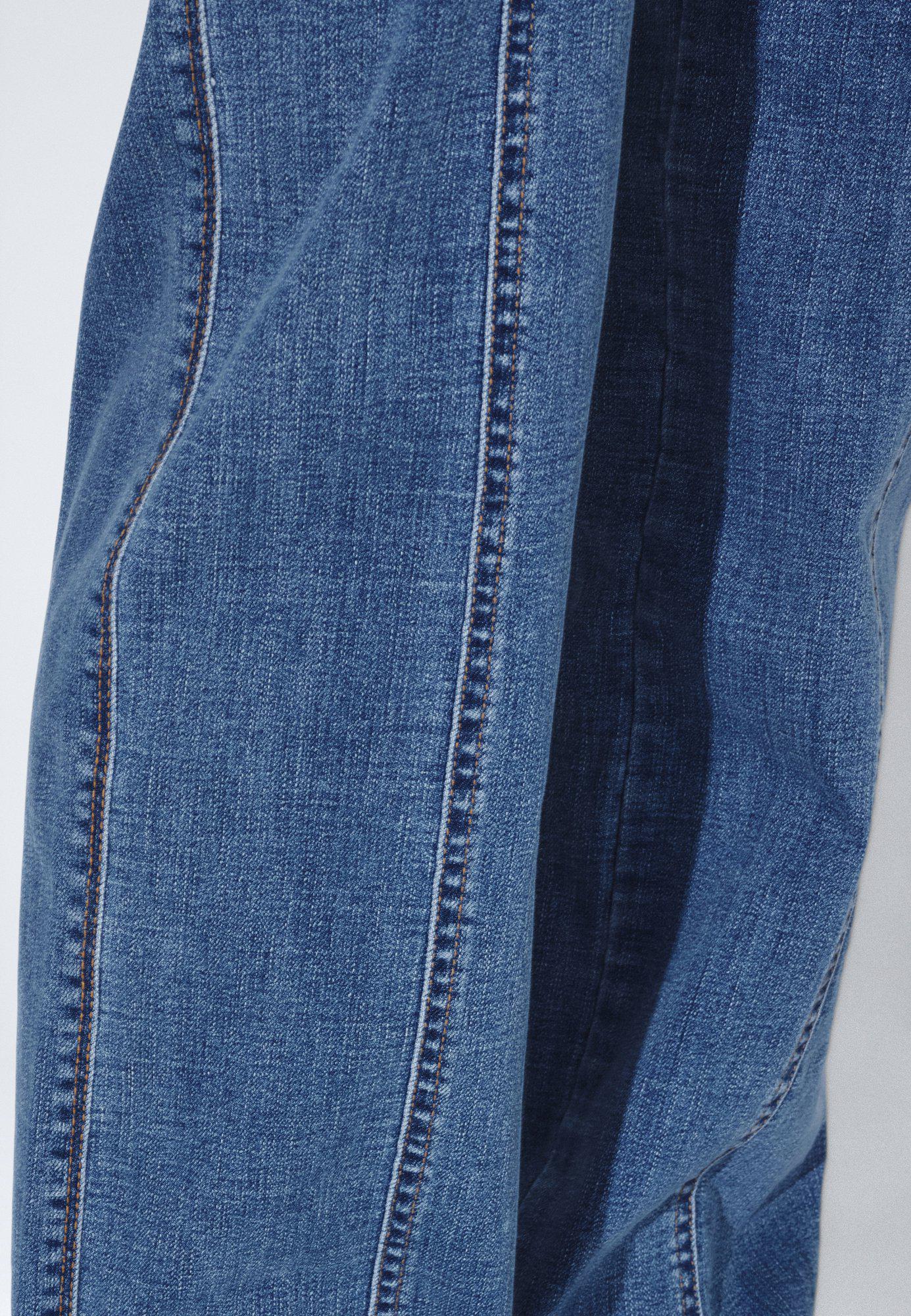 Moxy_Straight_Curve_Cut_01503