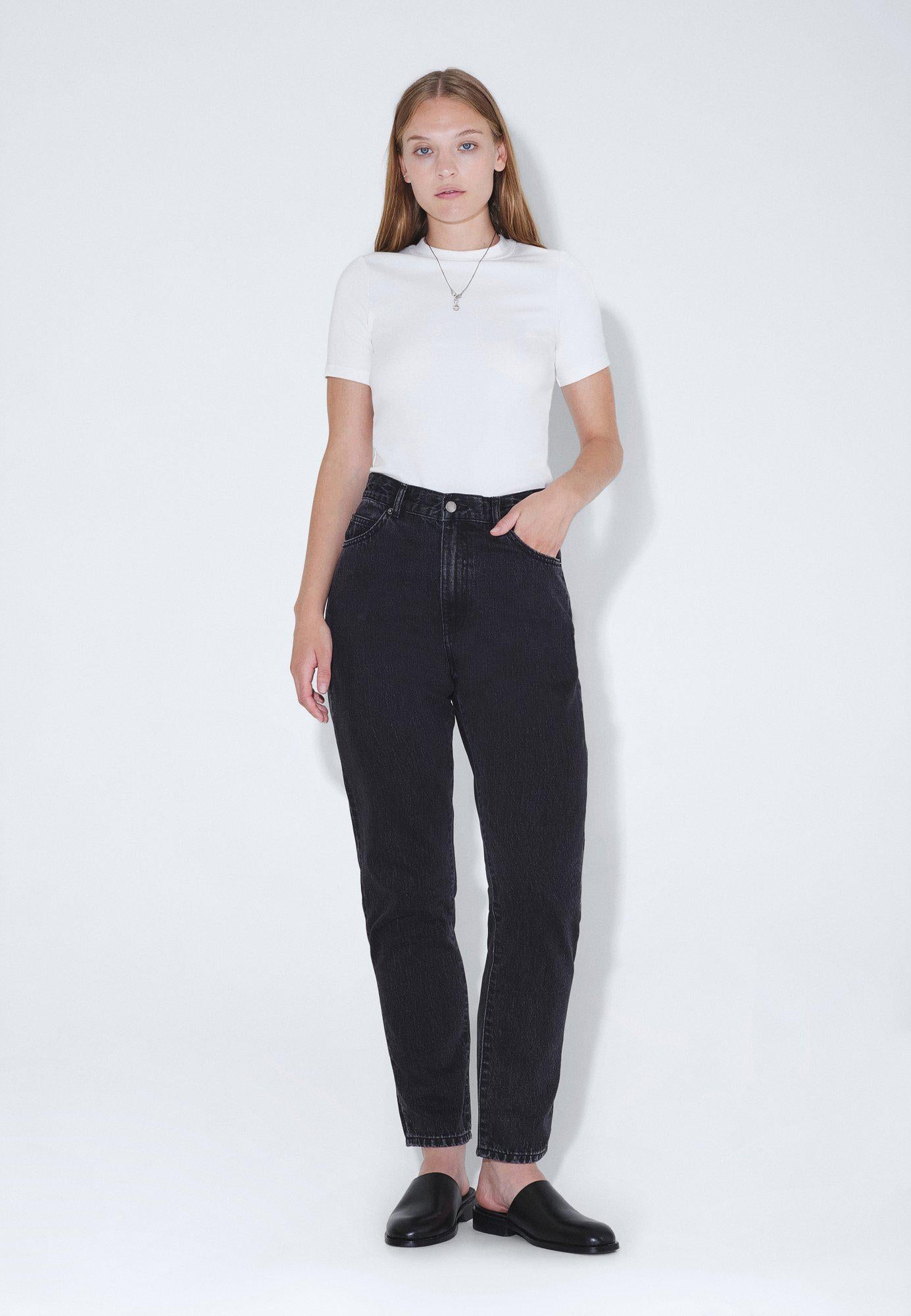 Nora_Retro_Black_01417